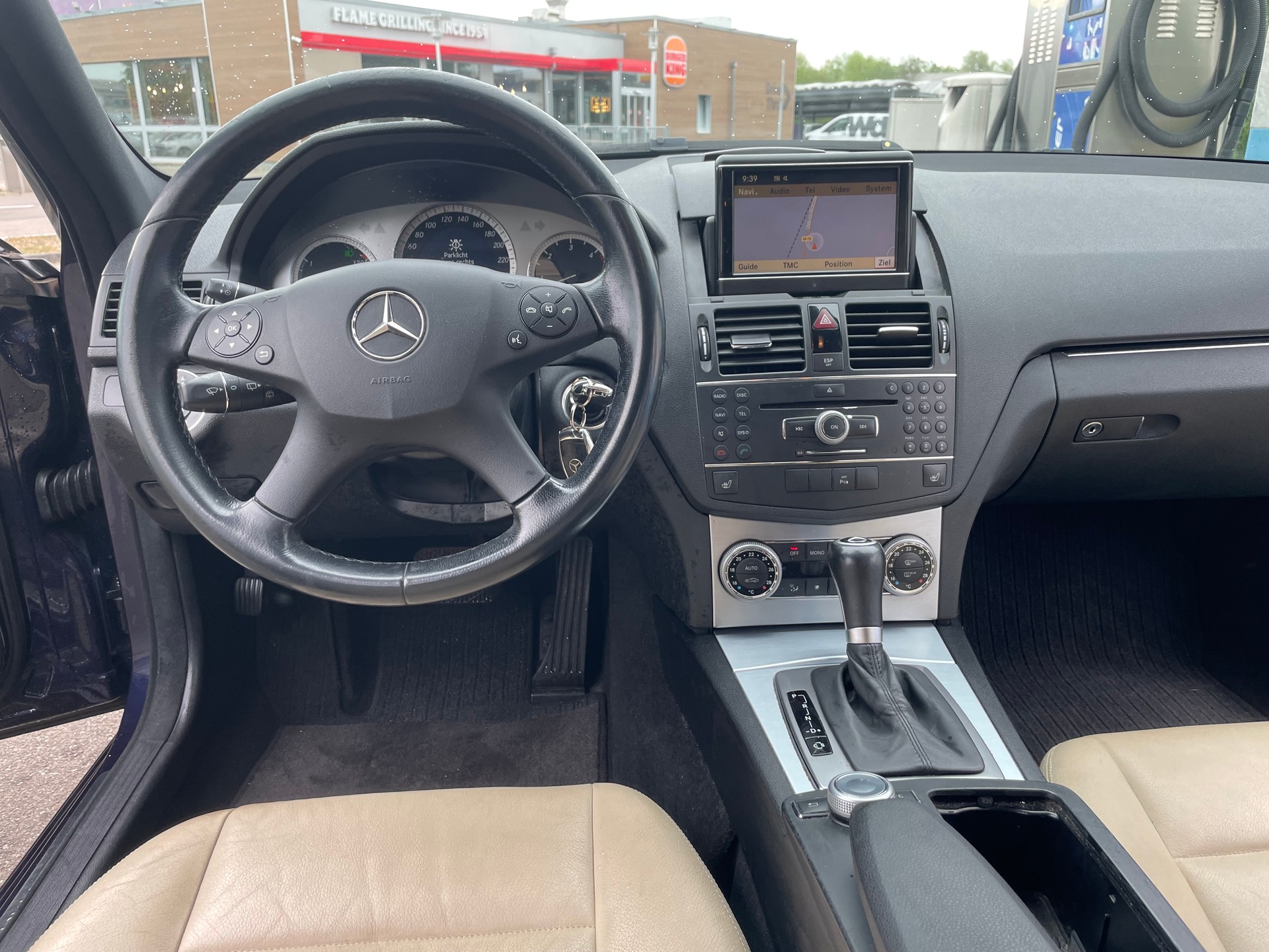 MERCEDES-BENZ C 350 CDI (320 CDI) Avantgarde 4Matic 7G-Tronic-image-6