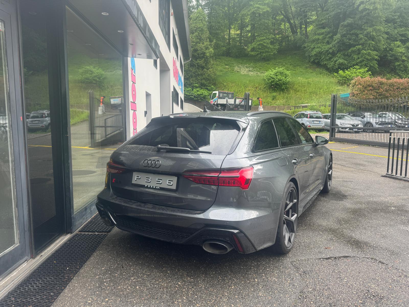 AUDI RS6 Avant 4.0 TFSI V8 Performance quattro-image-4