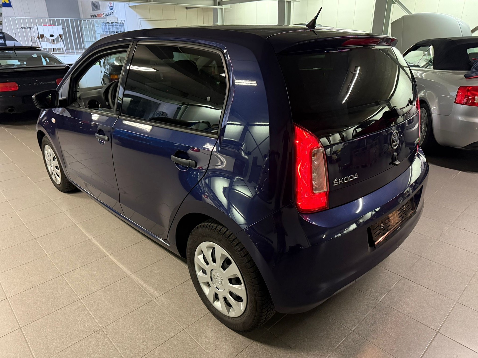 SKODA CITIGO-showroom-element-3