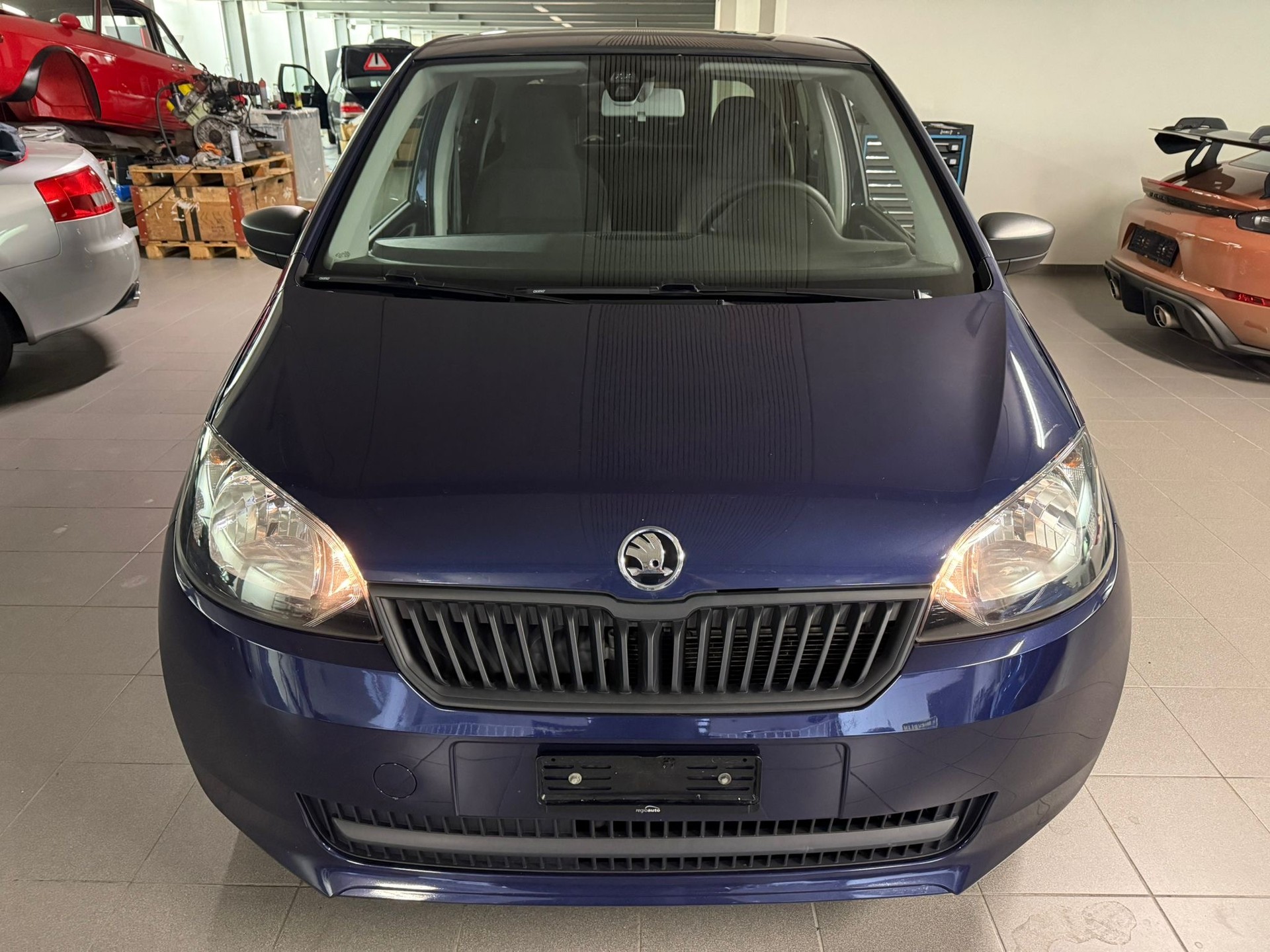 SKODA CITIGO-showroom-element-1