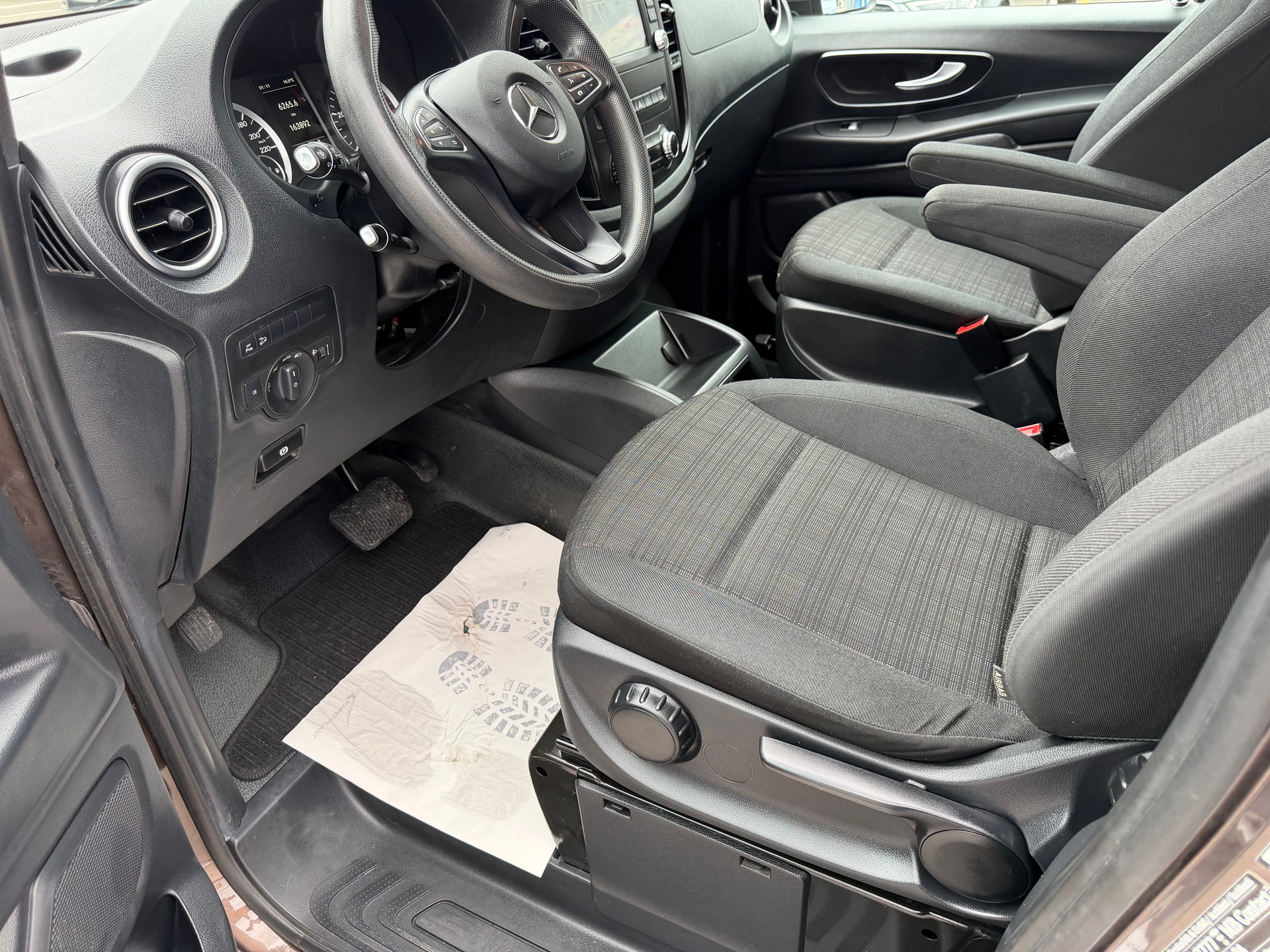 MERCEDES-BENZ Vito 116 BlueTec Tourer Pro L 4Matic 7G-Tronic-image-7