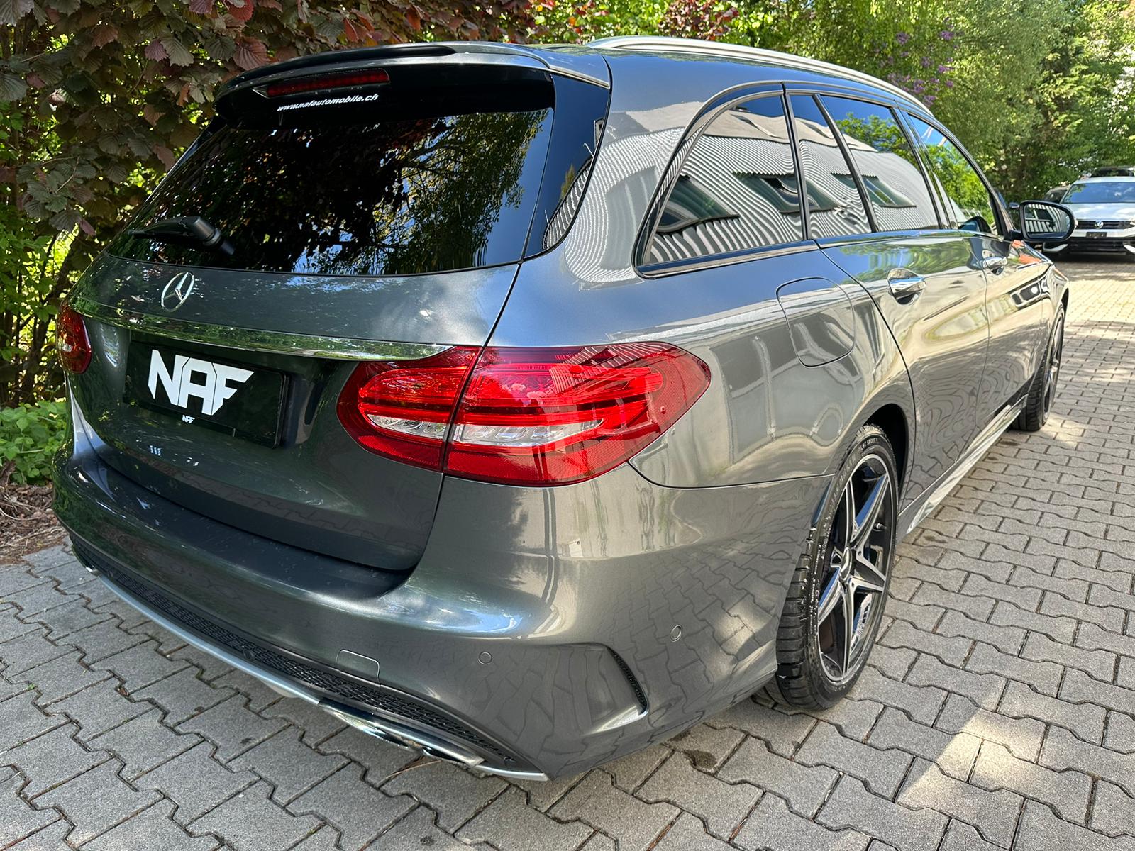 MERCEDES-BENZ C 43 AMG 4Matic 9G-Tronic-image-4