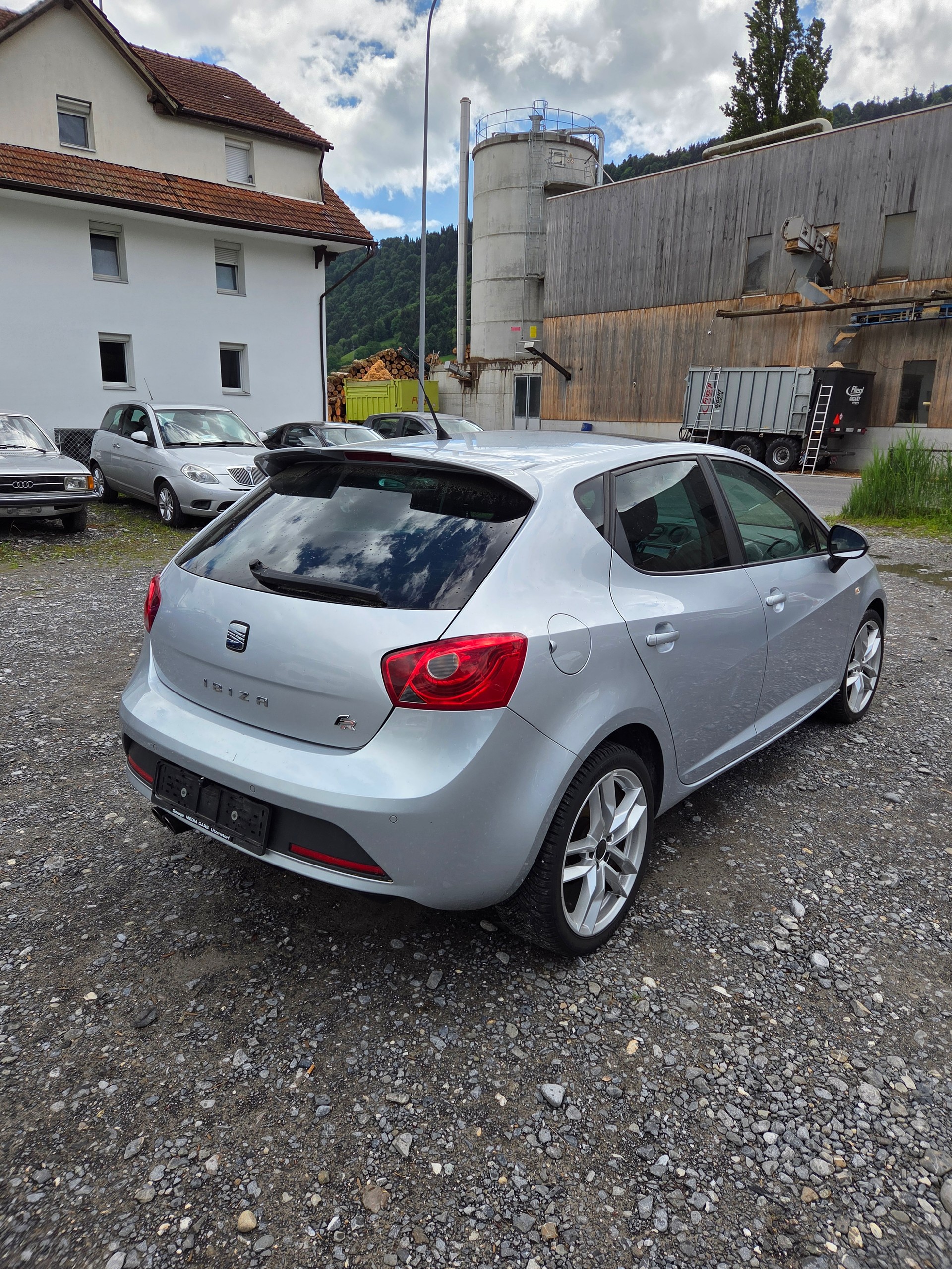 SEAT Ibiza 1.4 TSI FR-image-2