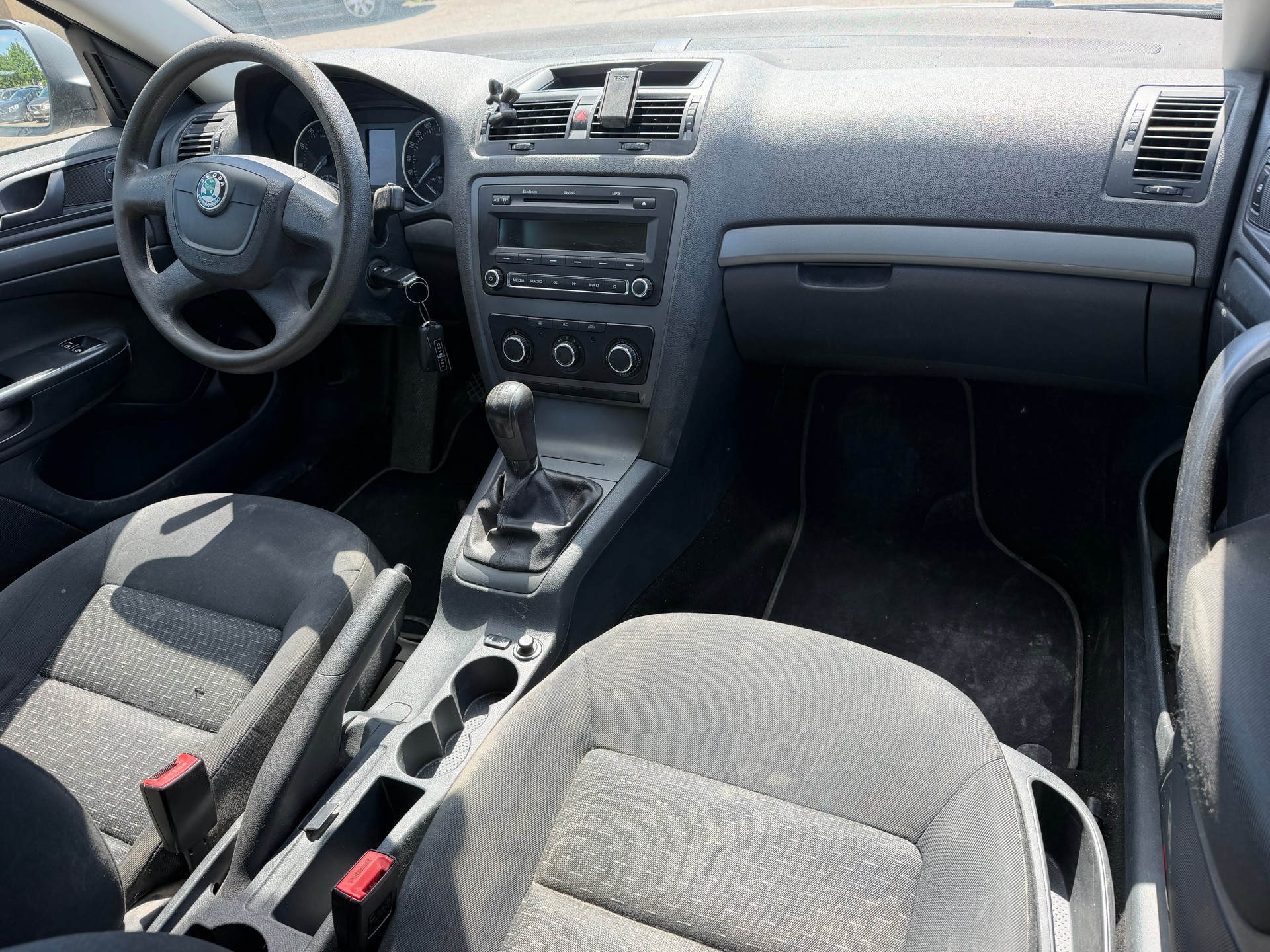 SKODA Octavia Combi 1.2 TSI Family-image-11