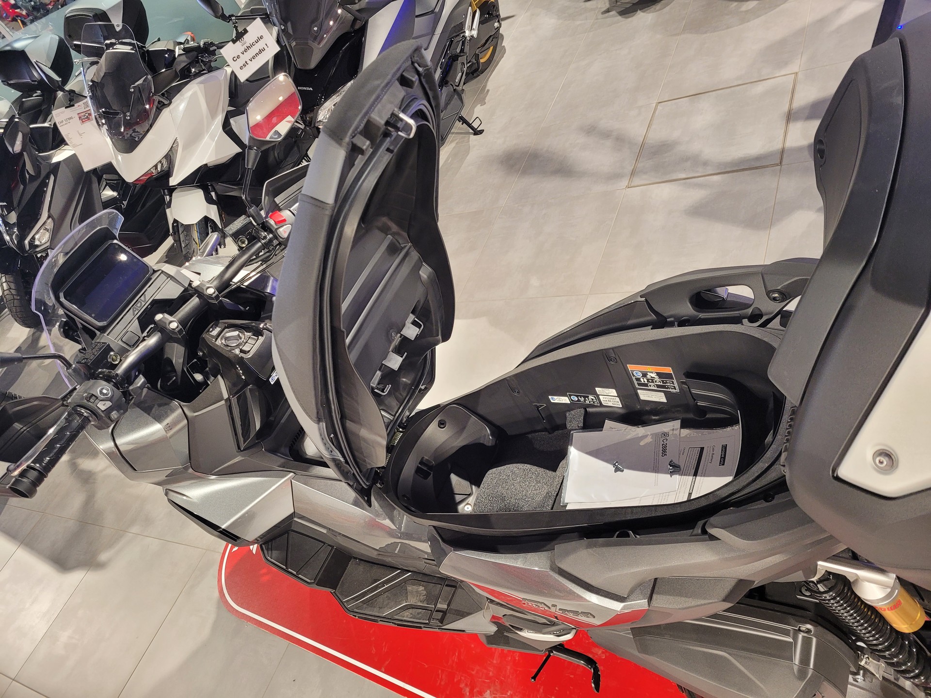 HONDA ADV 350-image-4