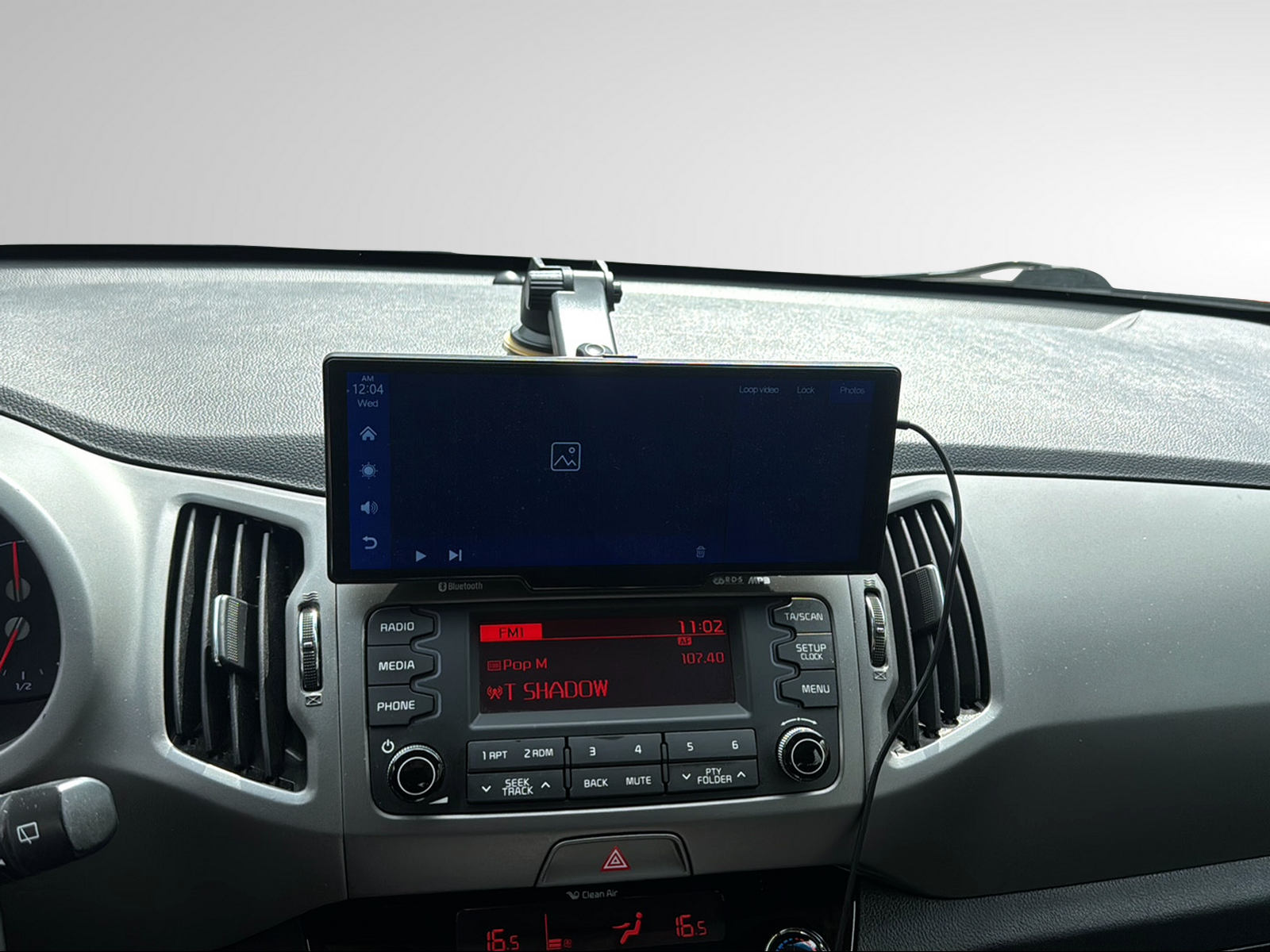 KIA Sportage 2.0 Style 4WD Automatic-image-18