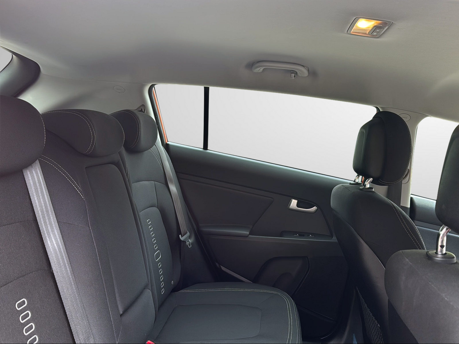 KIA Sportage 2.0 Style 4WD Automatic-image-23
