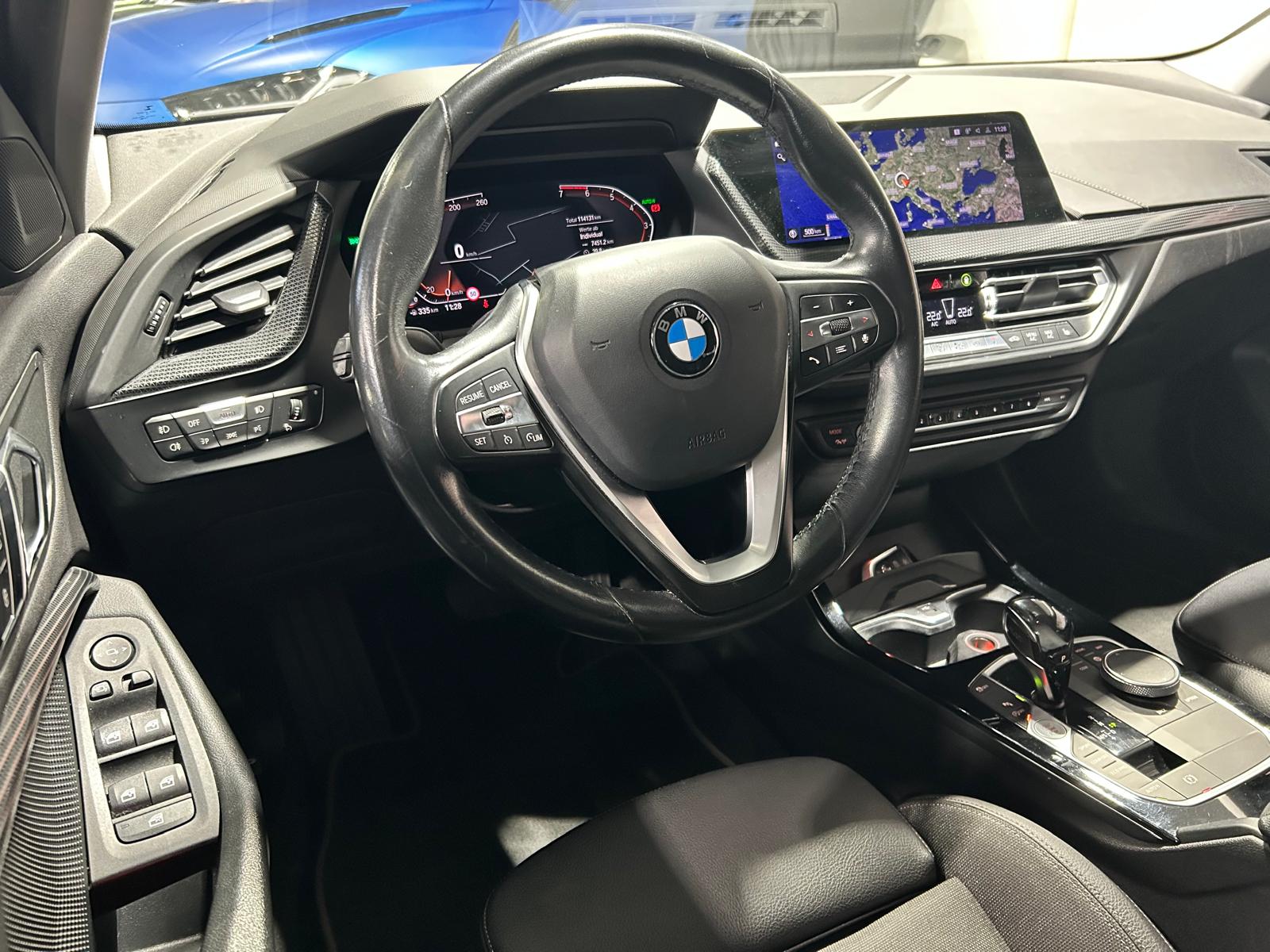 BMW 118i CH FAHRZEUG-image-9