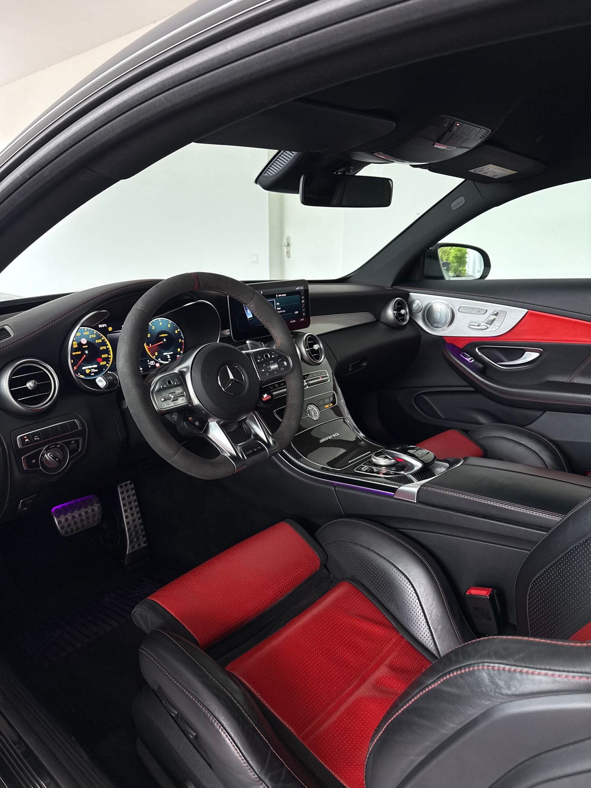 MERCEDES-BENZ MERCEDES-BENZ C 63 S AMG 9G-tronic-image-15