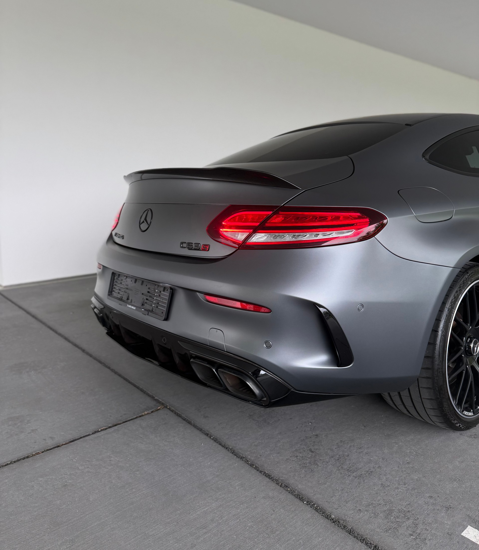 MERCEDES-BENZ MERCEDES-BENZ C 63 S AMG 9G-tronic-image-5