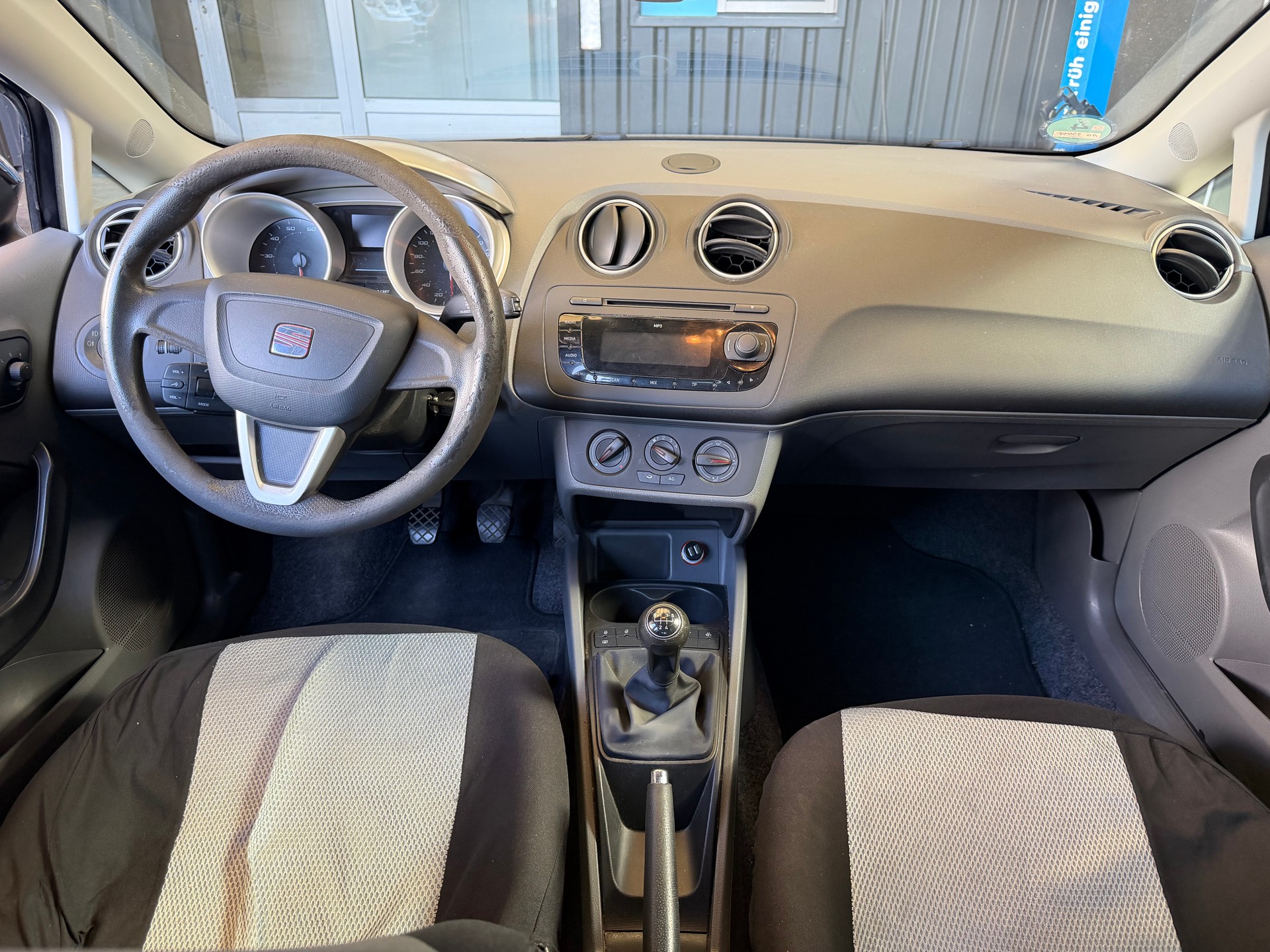 SEAT Ibiza 1.2 Reference-image-4
