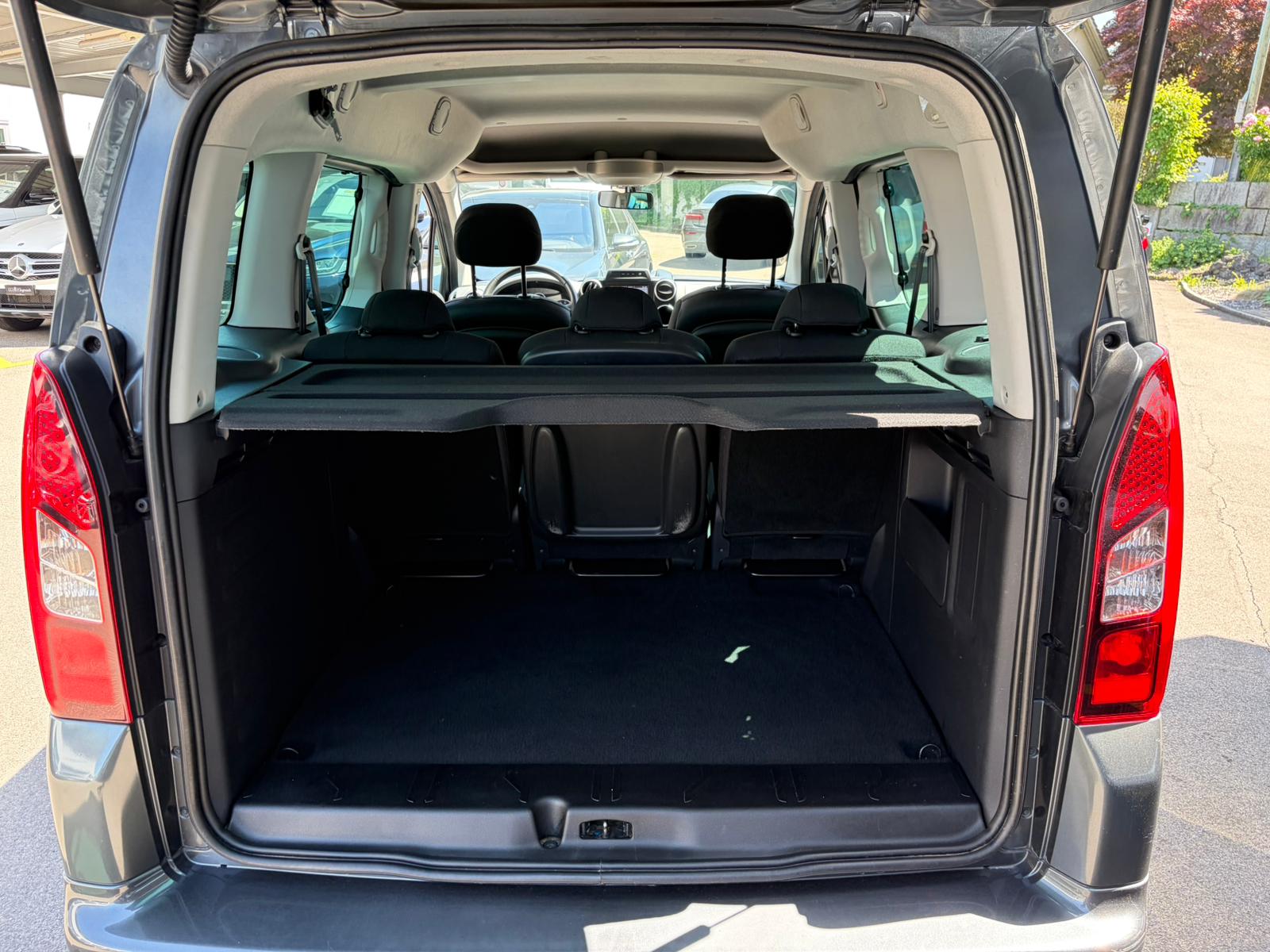 CITROEN Berlingo 1.2i Shine-image-8