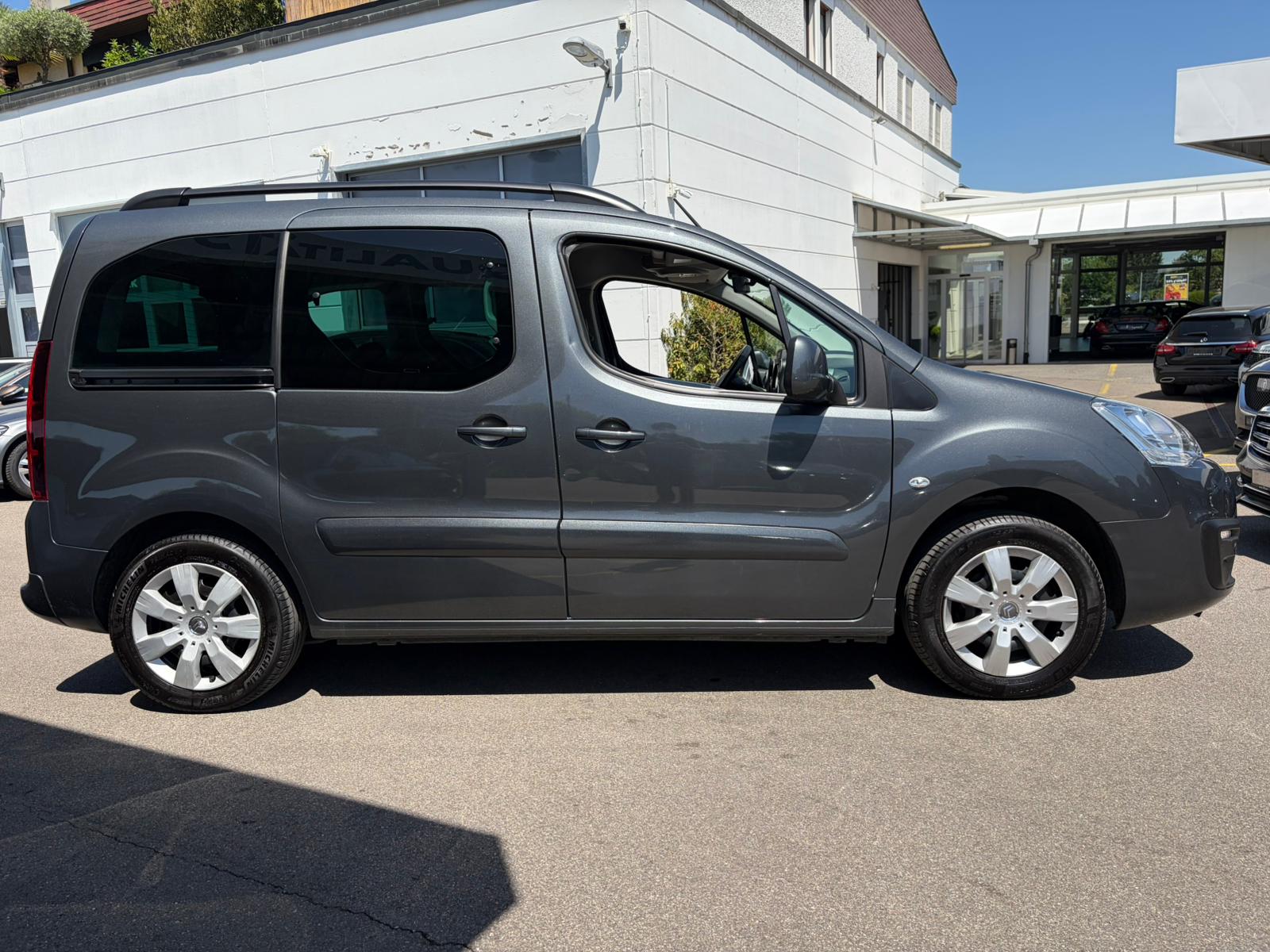 CITROEN Berlingo 1.2i Shine-image-3