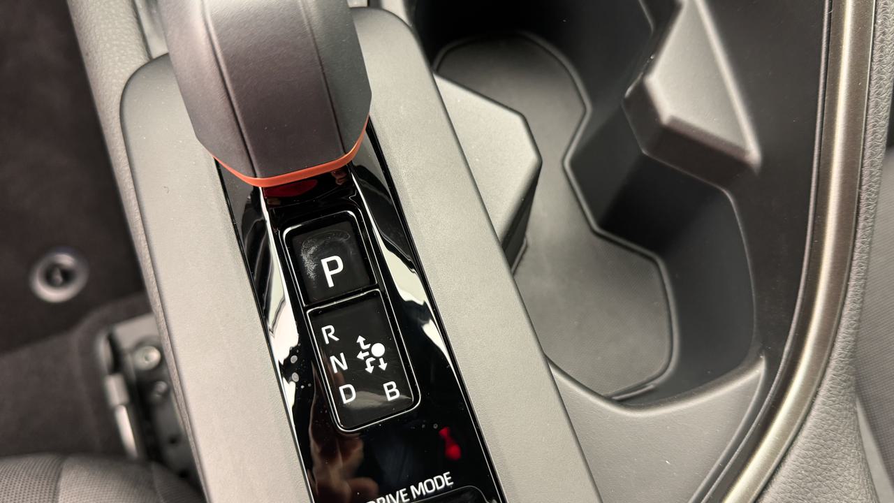 TOYOTA C-HR 2.0 HSD CVT Sport-image-10