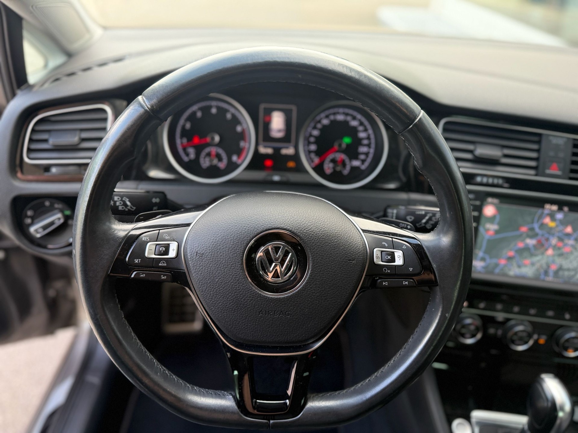 VW Golf 1.4 TSI Allstar DSG-image-19