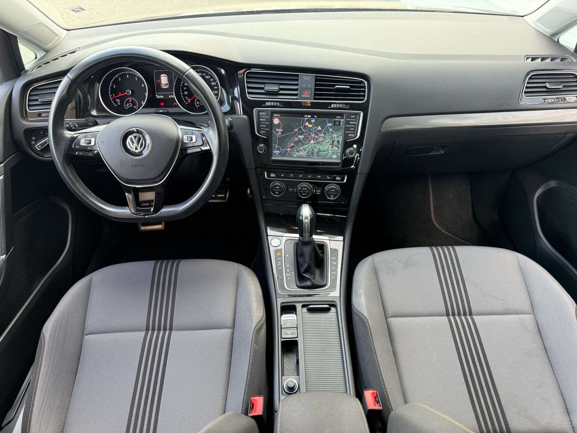 VW Golf 1.4 TSI Allstar DSG-image-23