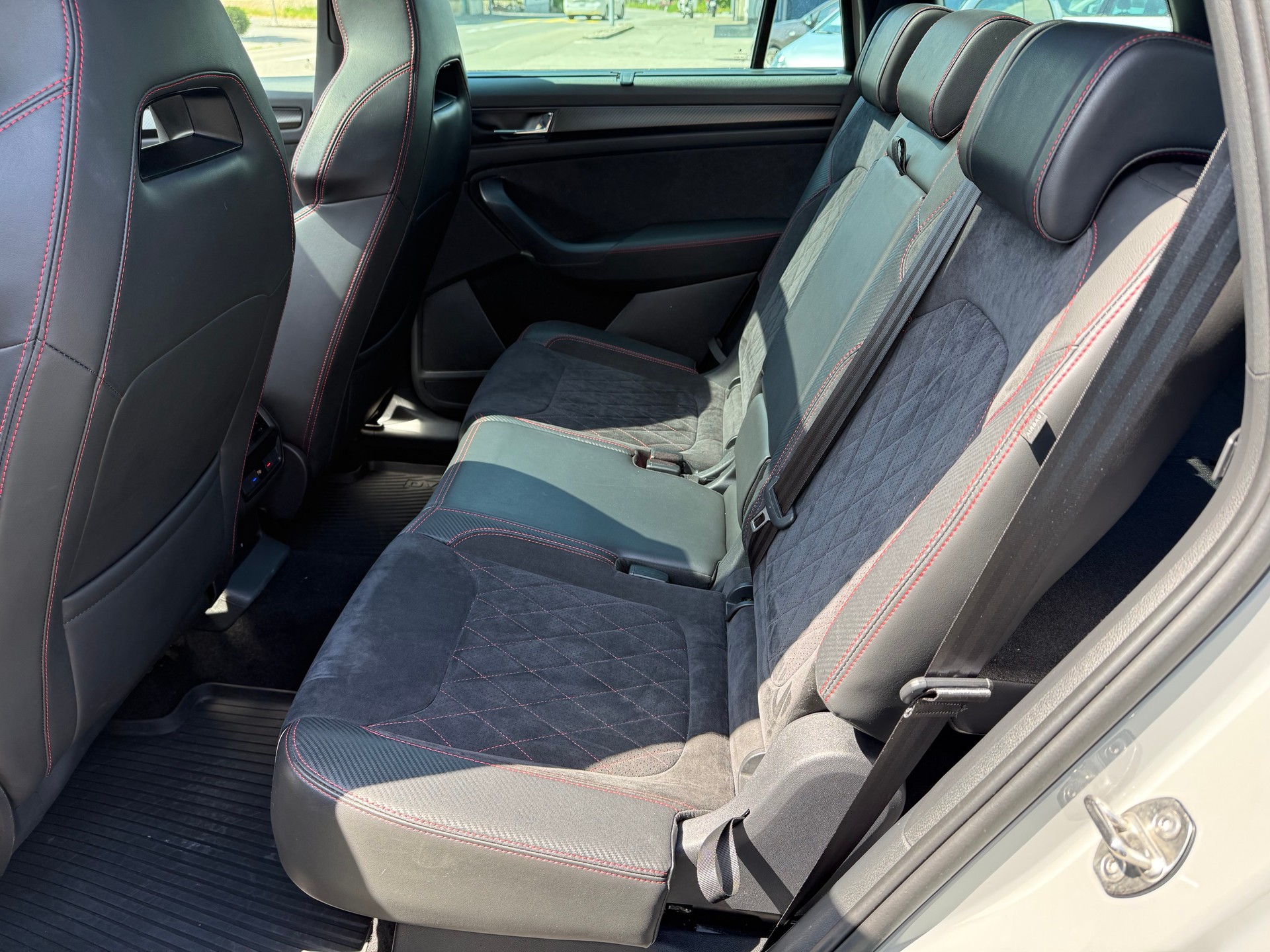 SKODA Kodiaq 2.0 Bi-TDI SCR RS 4x4 DSG-image-10