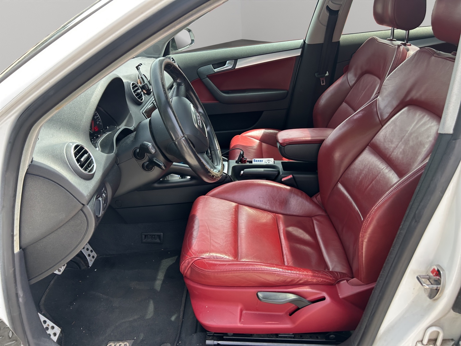 AUDI A3 Sportback 2.0 TDI Ambition-image-9