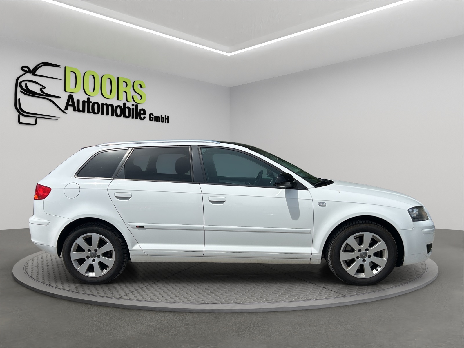 AUDI A3 Sportback 2.0 TDI Ambition-image-8