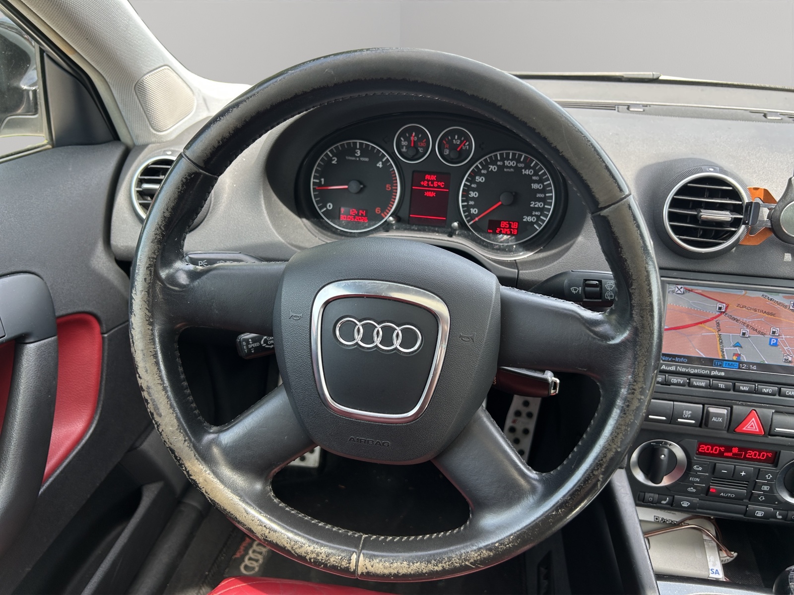 AUDI A3 Sportback 2.0 TDI Ambition-image-14