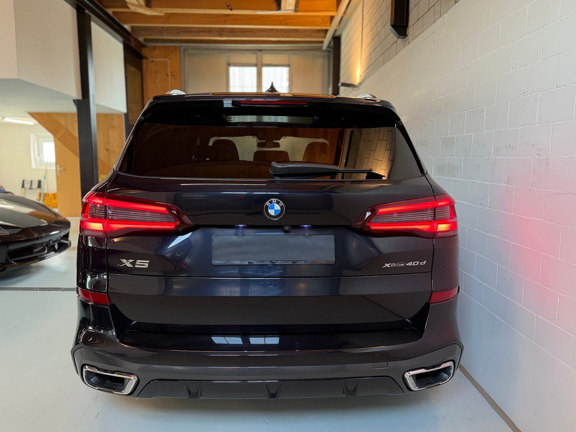 BMW X5 xDrive 48V 40d M Sport Steptronic-image-4