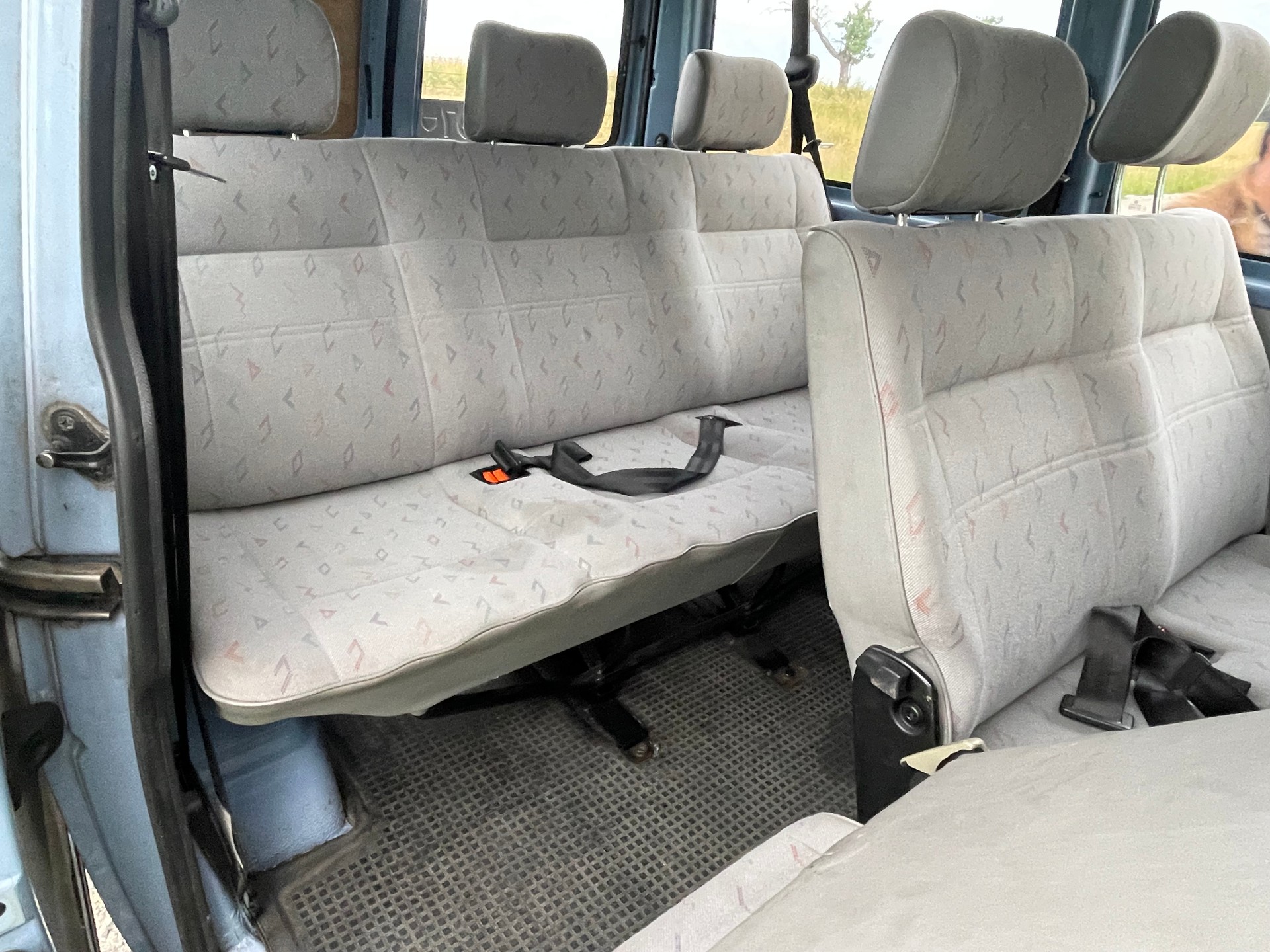 VW T4 2.5TDI 9 places. Automatic-image-5