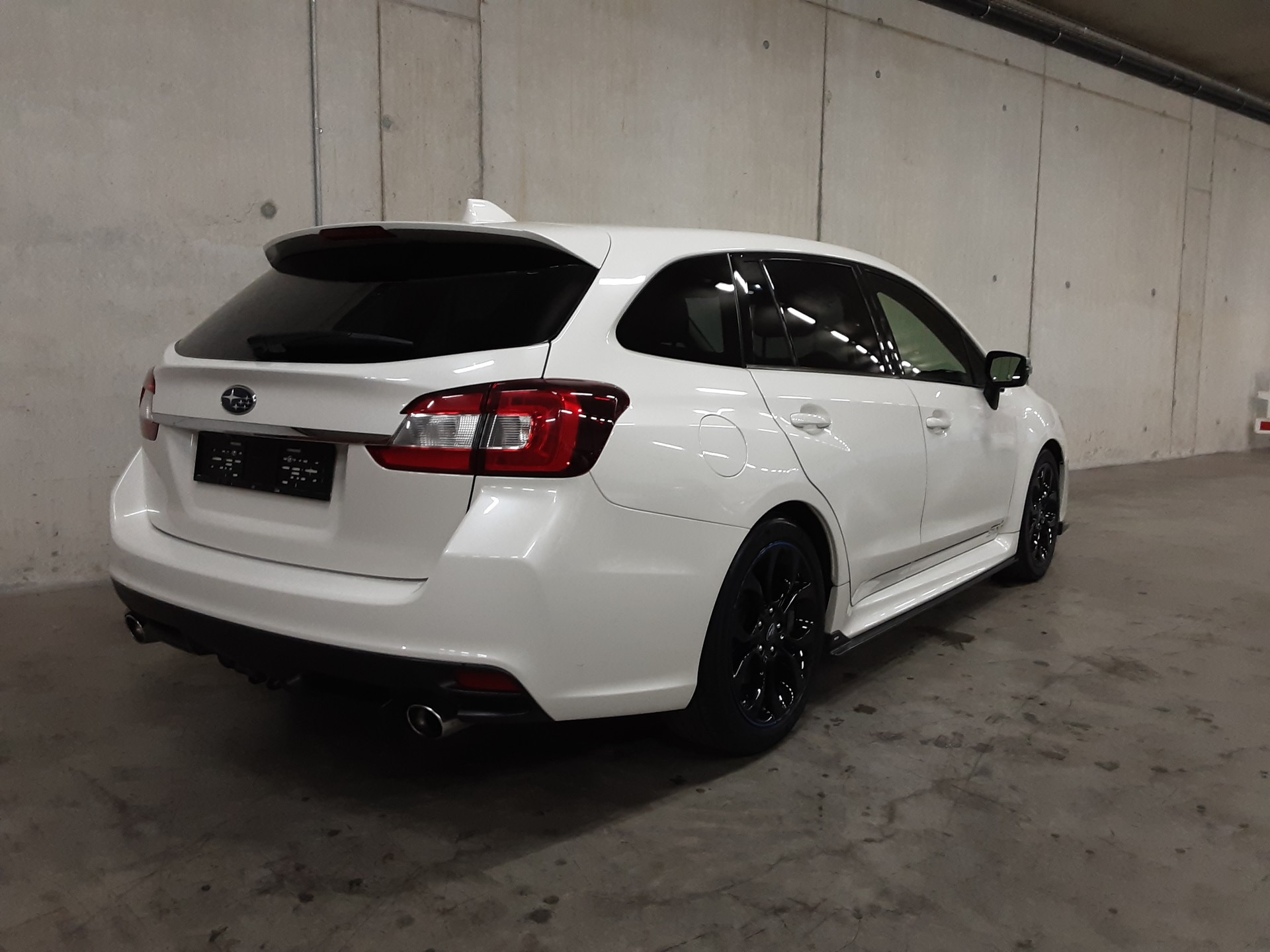SUBARU 2.0i Luxury-image-2