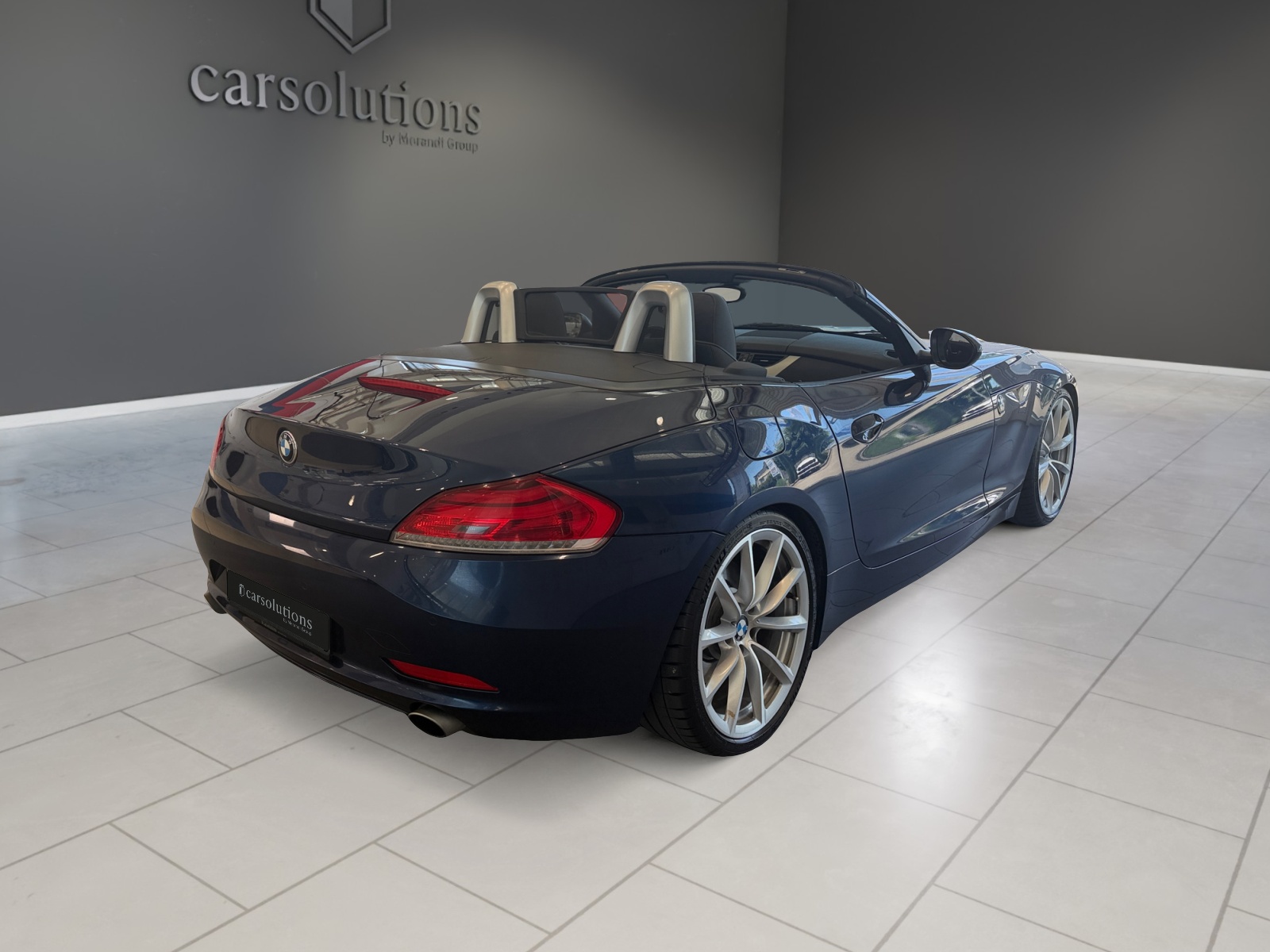 BMW Z4 sDrive35i DKG-showroom-element-3