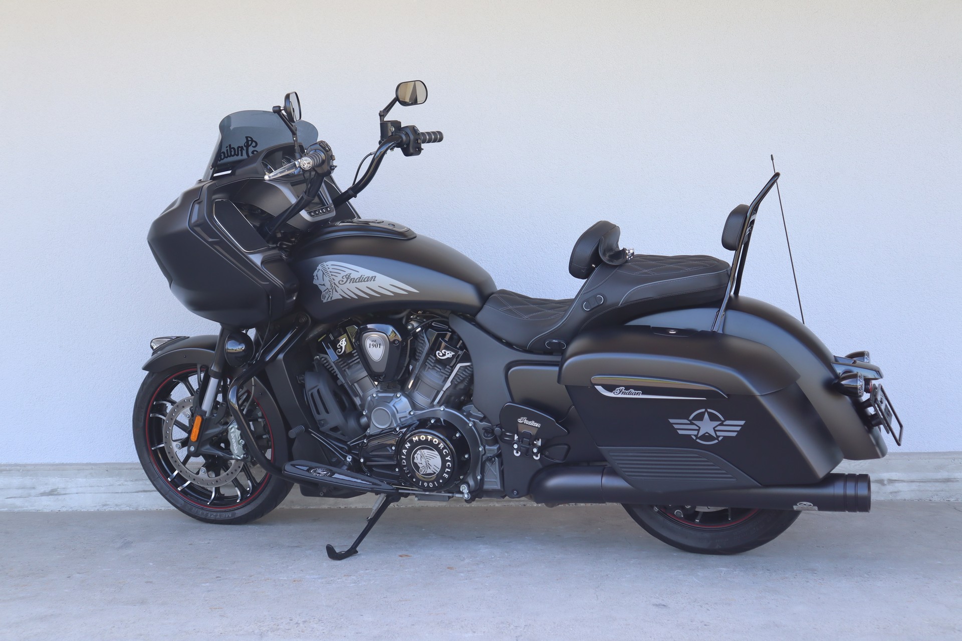 INDIAN Challenger Dark Horse-image-5