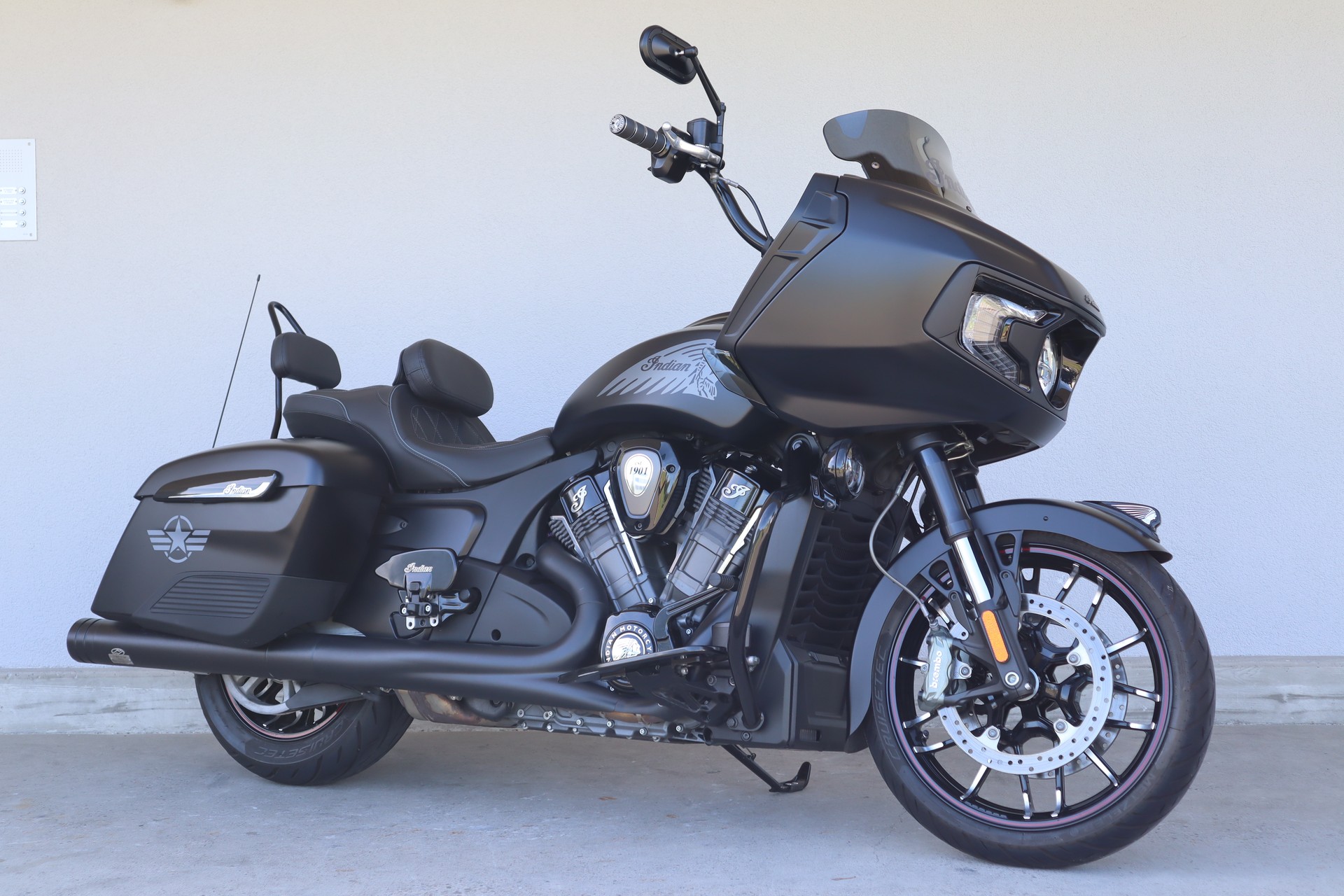 INDIAN Challenger Dark Horse-image-1