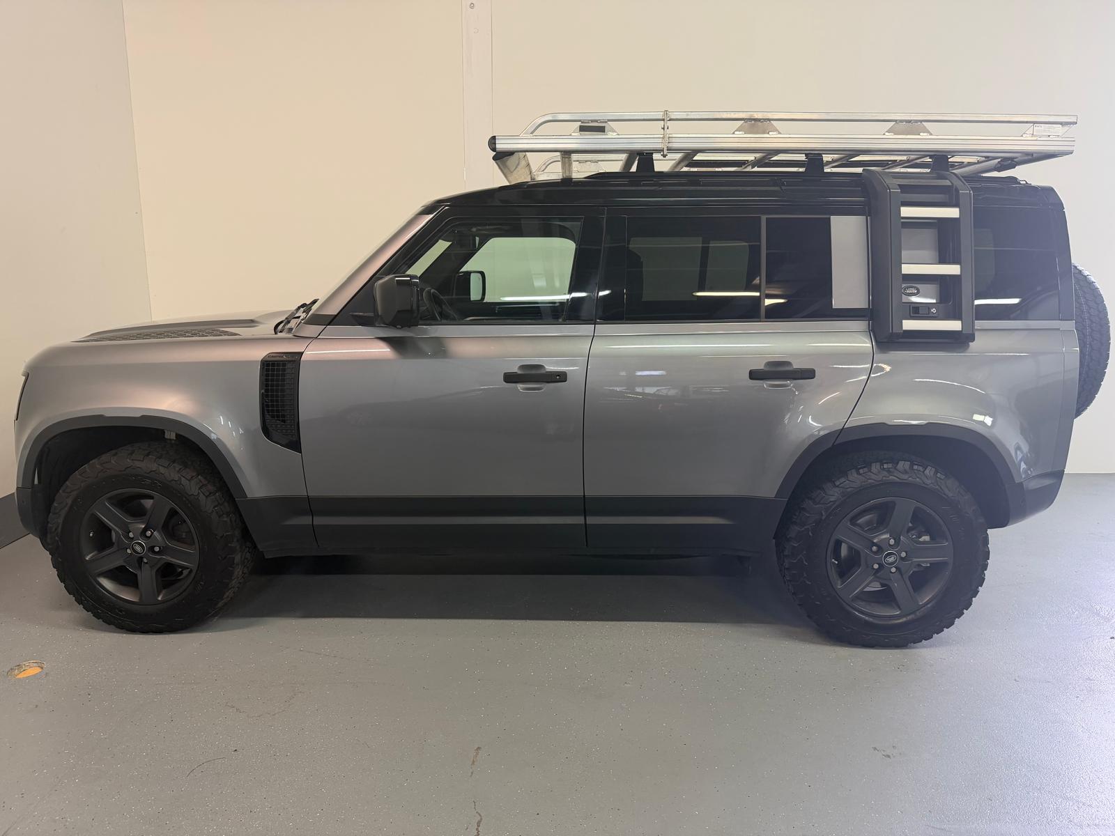 LAND ROVER Defender 110 D240 SD4 HSE AT8-image-6