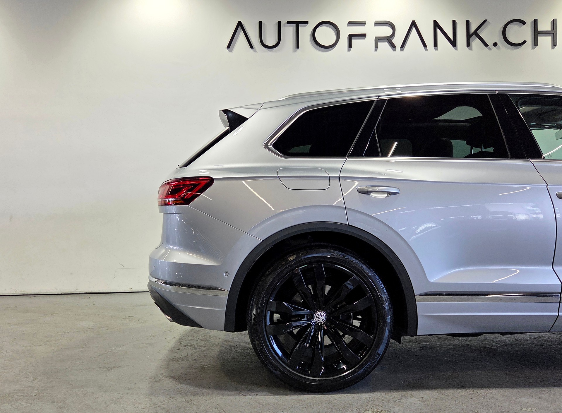 VW Touareg 3.0 V6 TDI 286 Elegance-image-19