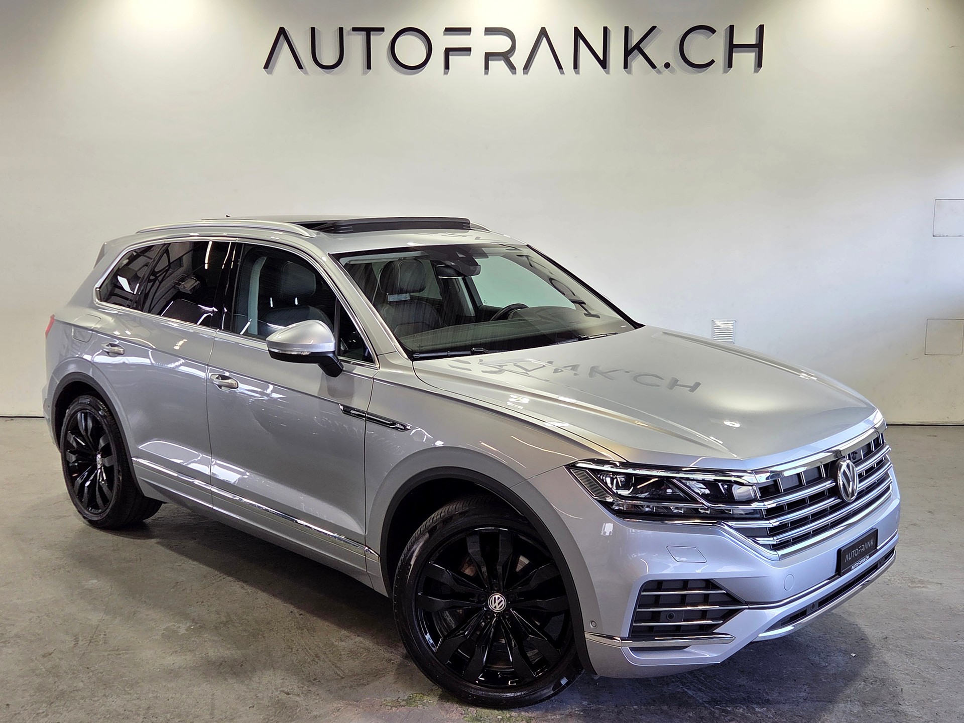 VW Touareg 3.0 V6 TDI 286 Elegance-image-25