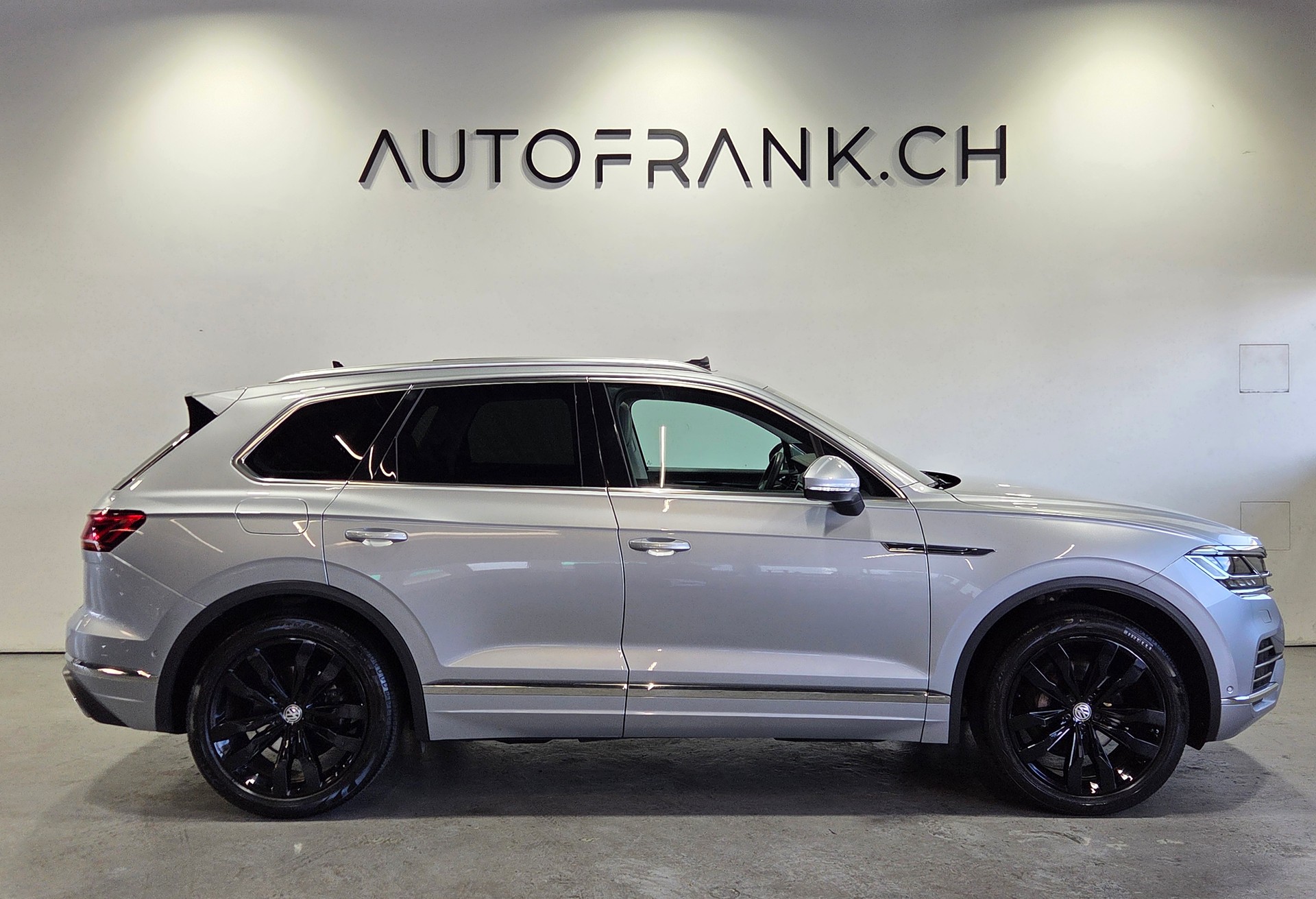VW Touareg 3.0 V6 TDI 286 Elegance-showroom-element-1