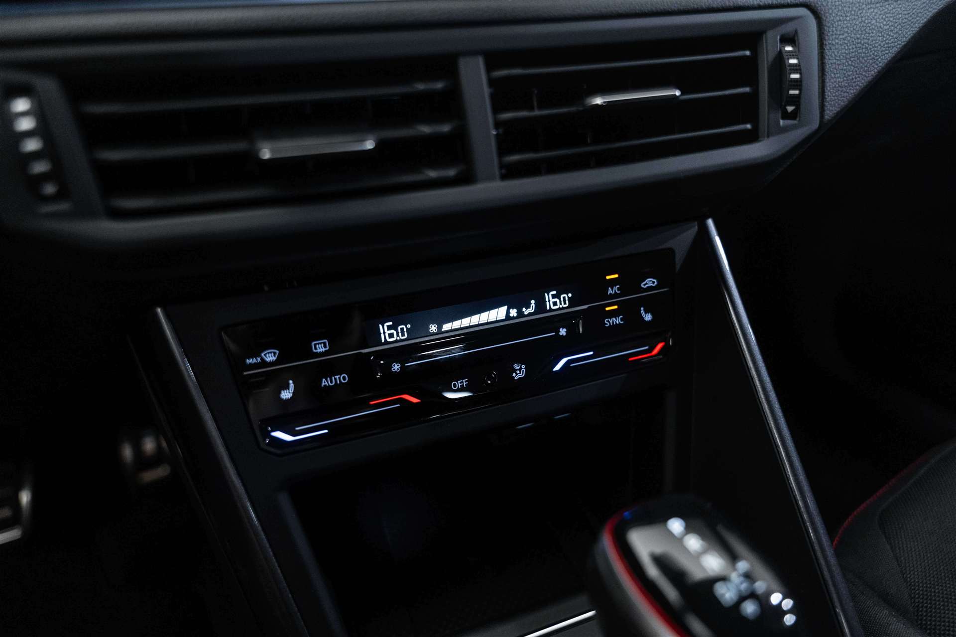 VW Polo 2.0 TSI GTI DSG 207PS-image-22