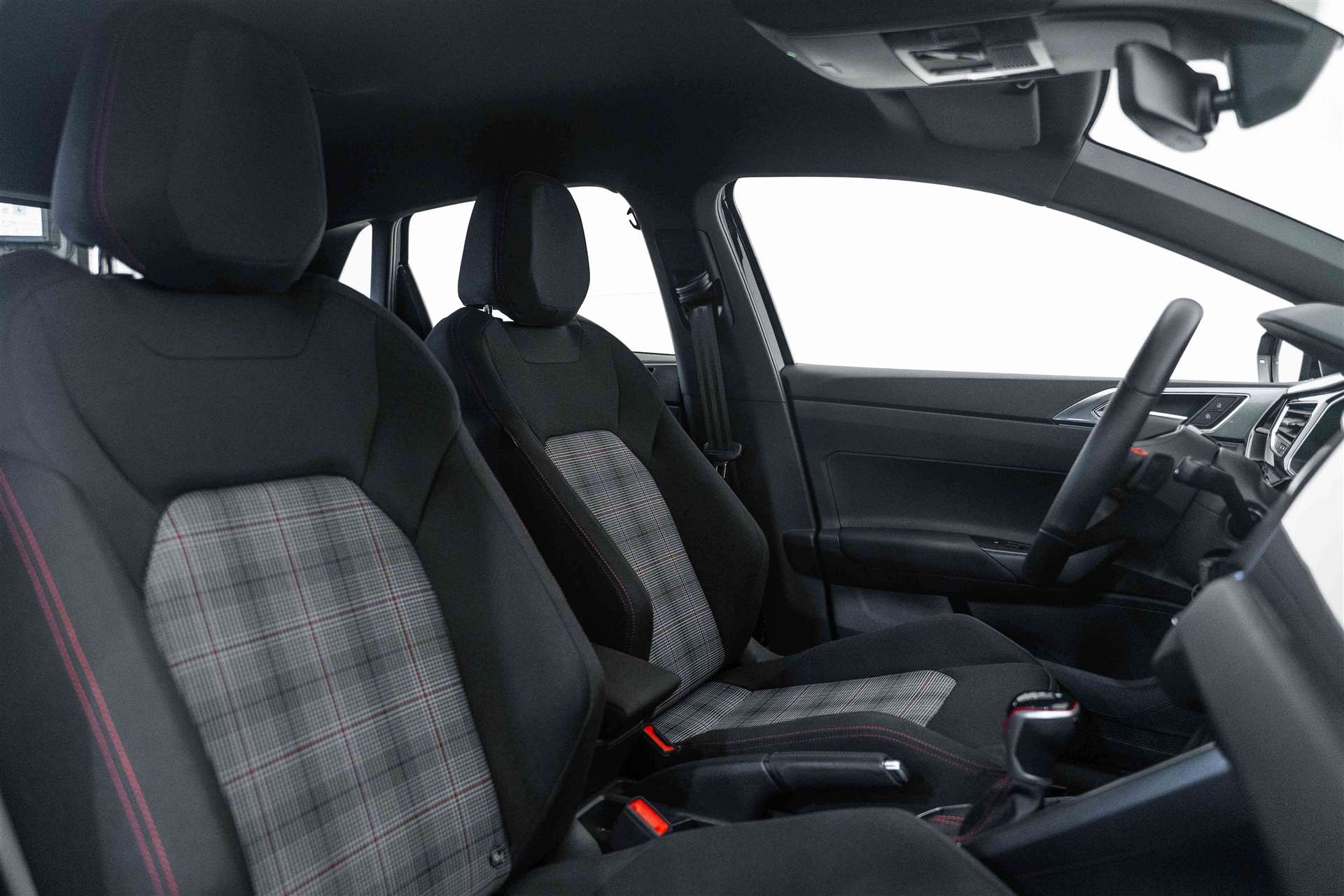 VW Polo 2.0 TSI GTI DSG 207PS-image-11