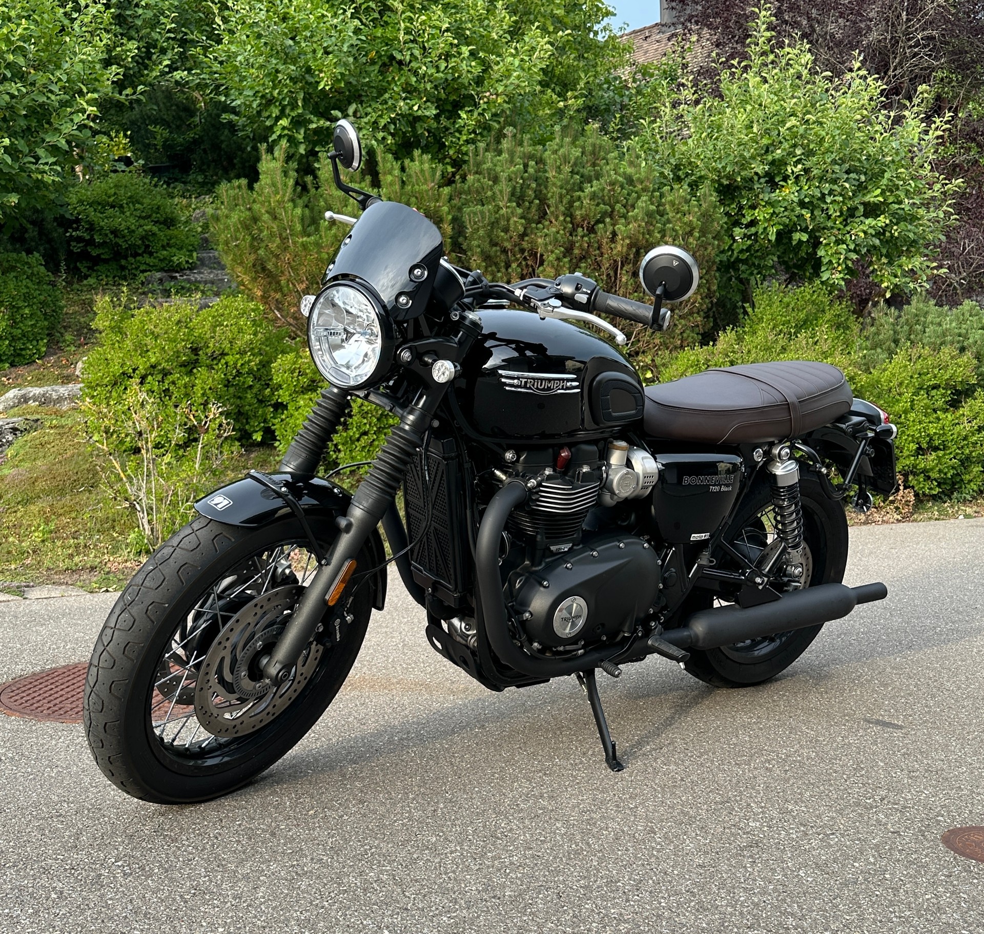 TRIUMPH Bonneville T120 Black-image-0