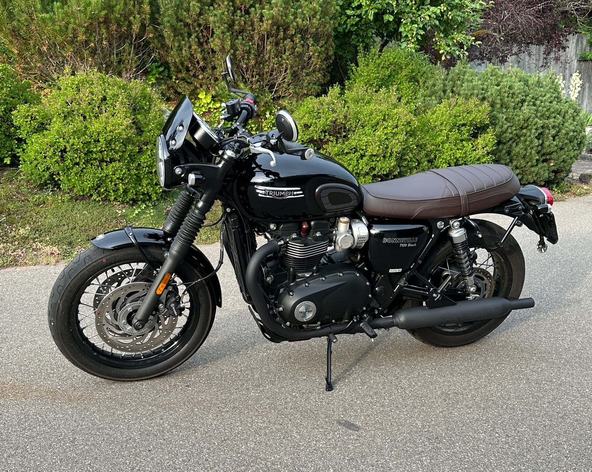 TRIUMPH Bonneville T120 Black-image-3