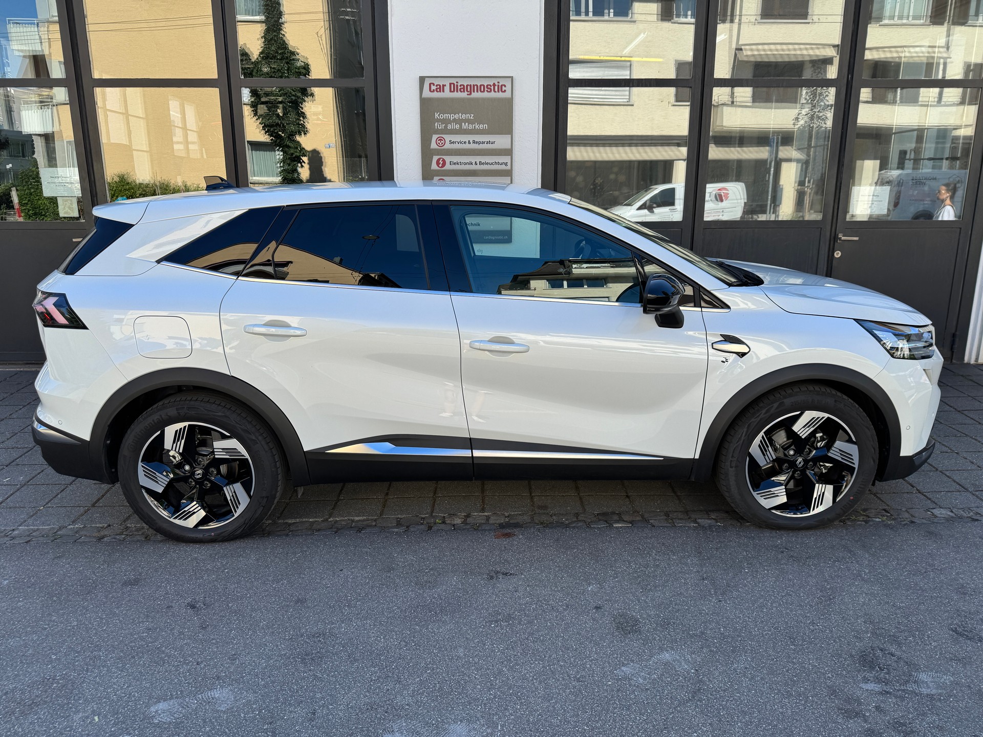 RENAULT Symbioz 1.6 E-Tech Techno-showroom-element-3