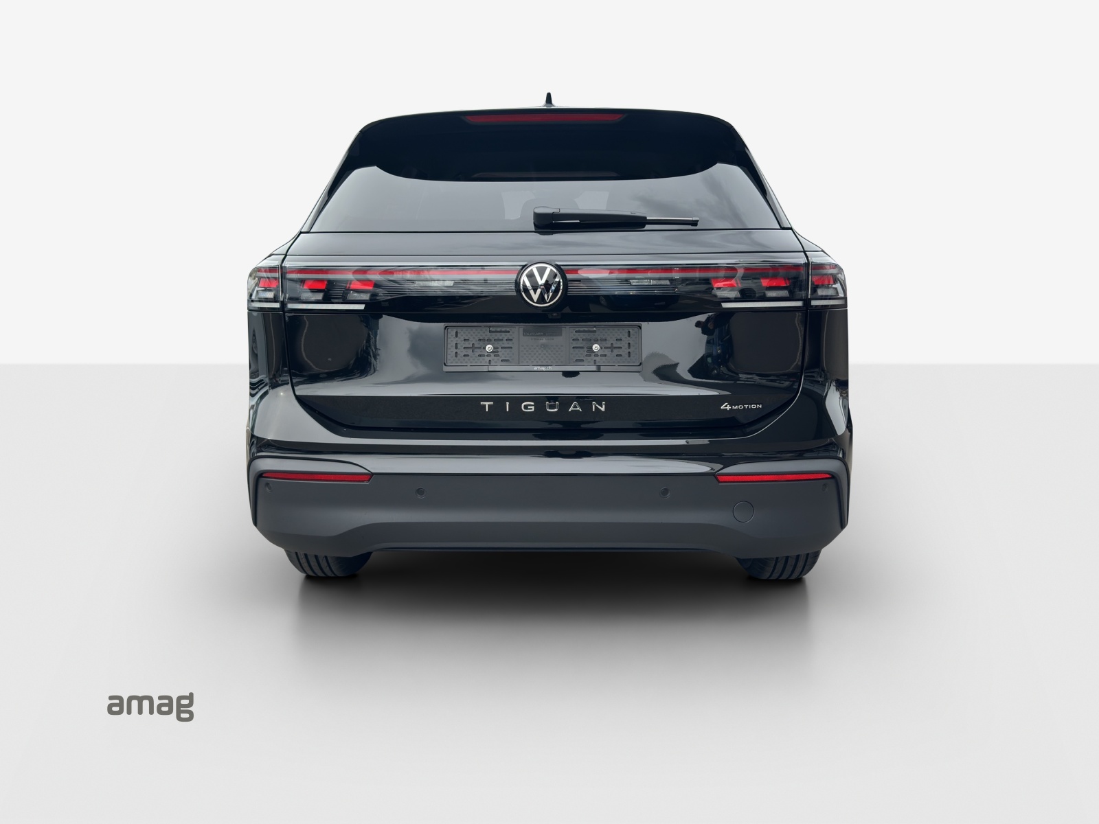 VW Tiguan 2.0 TSI DSG Life 4Motion-showroom-element-3
