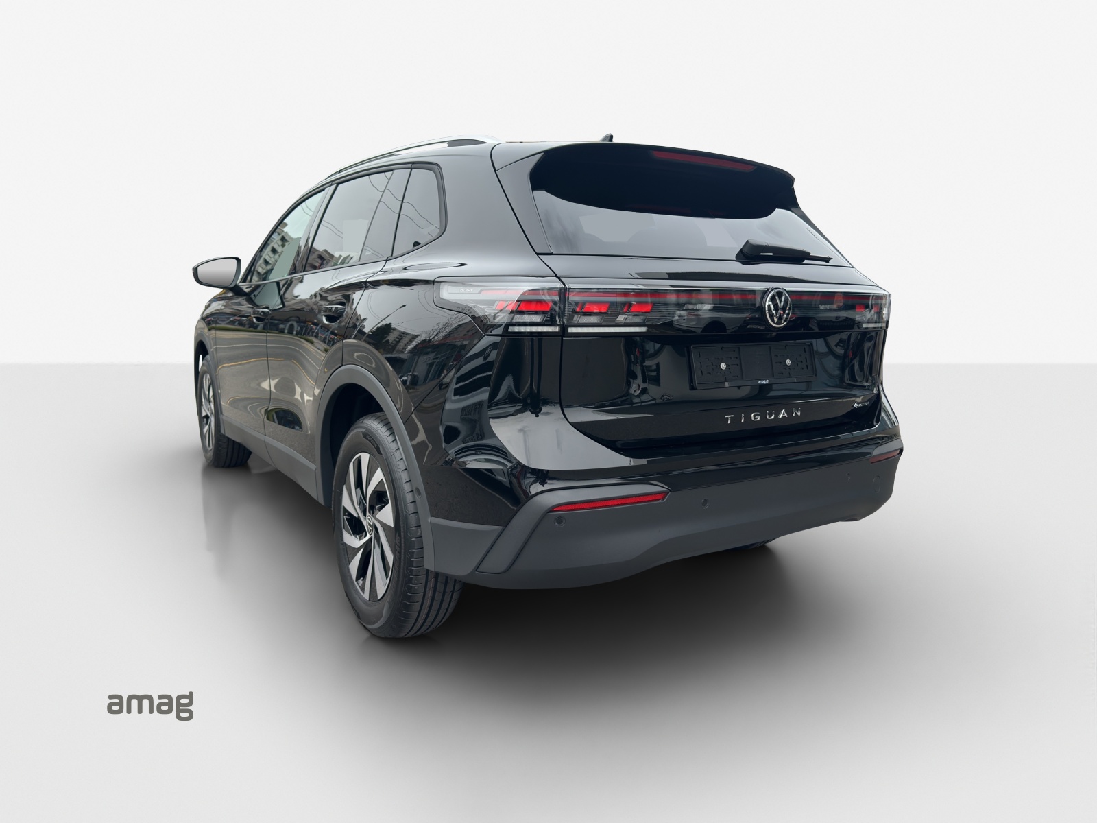 VW Tiguan 2.0 TSI DSG Life 4Motion-showroom-element-2