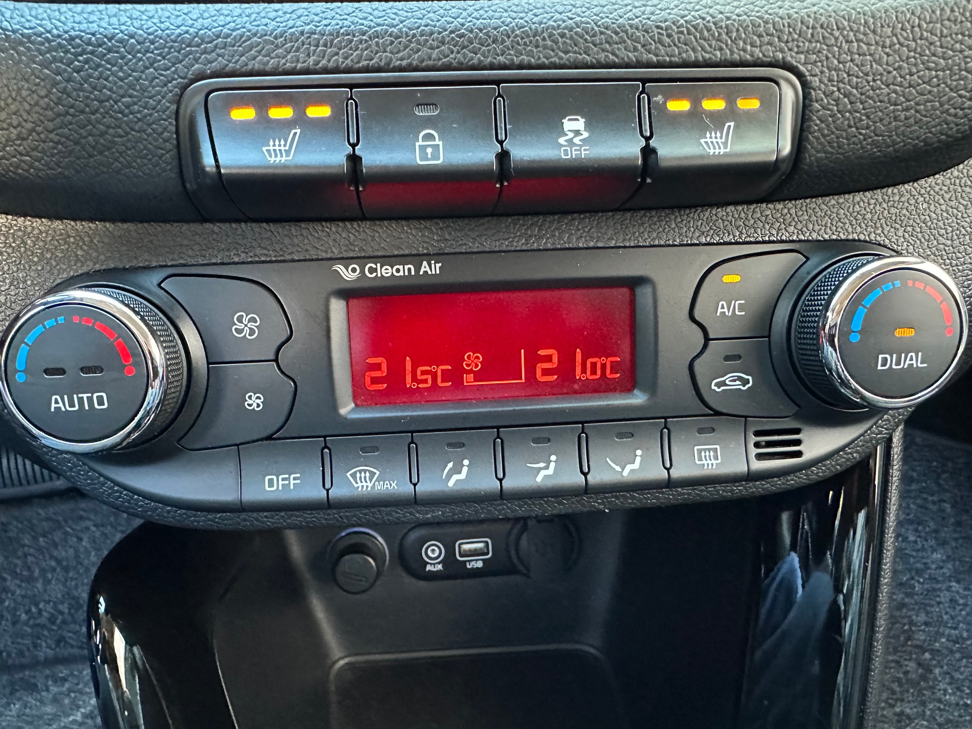 KIA Cee'd Sportswagon 1.6 GDi Swiss Champion DCT-image-18