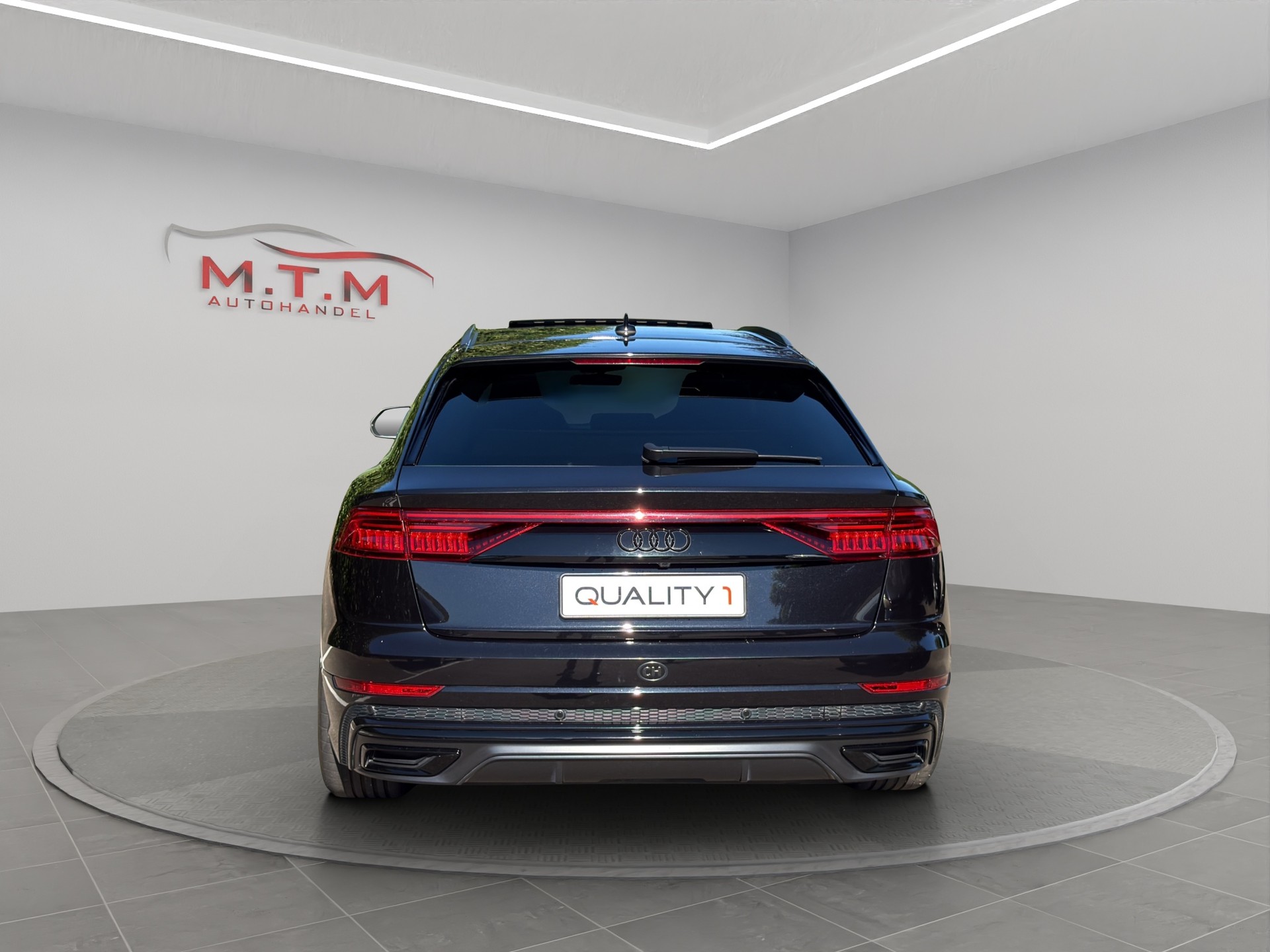 AUDI Q8 55 TFSI quattro tiptronic-image-9
