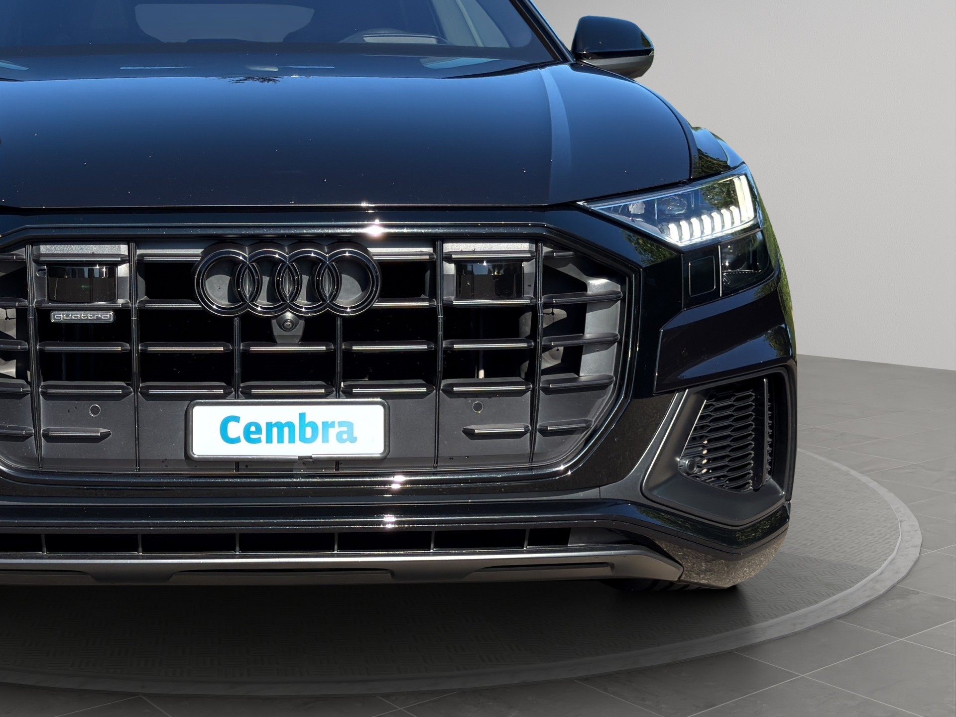 AUDI Q8 55 TFSI quattro tiptronic-image-4