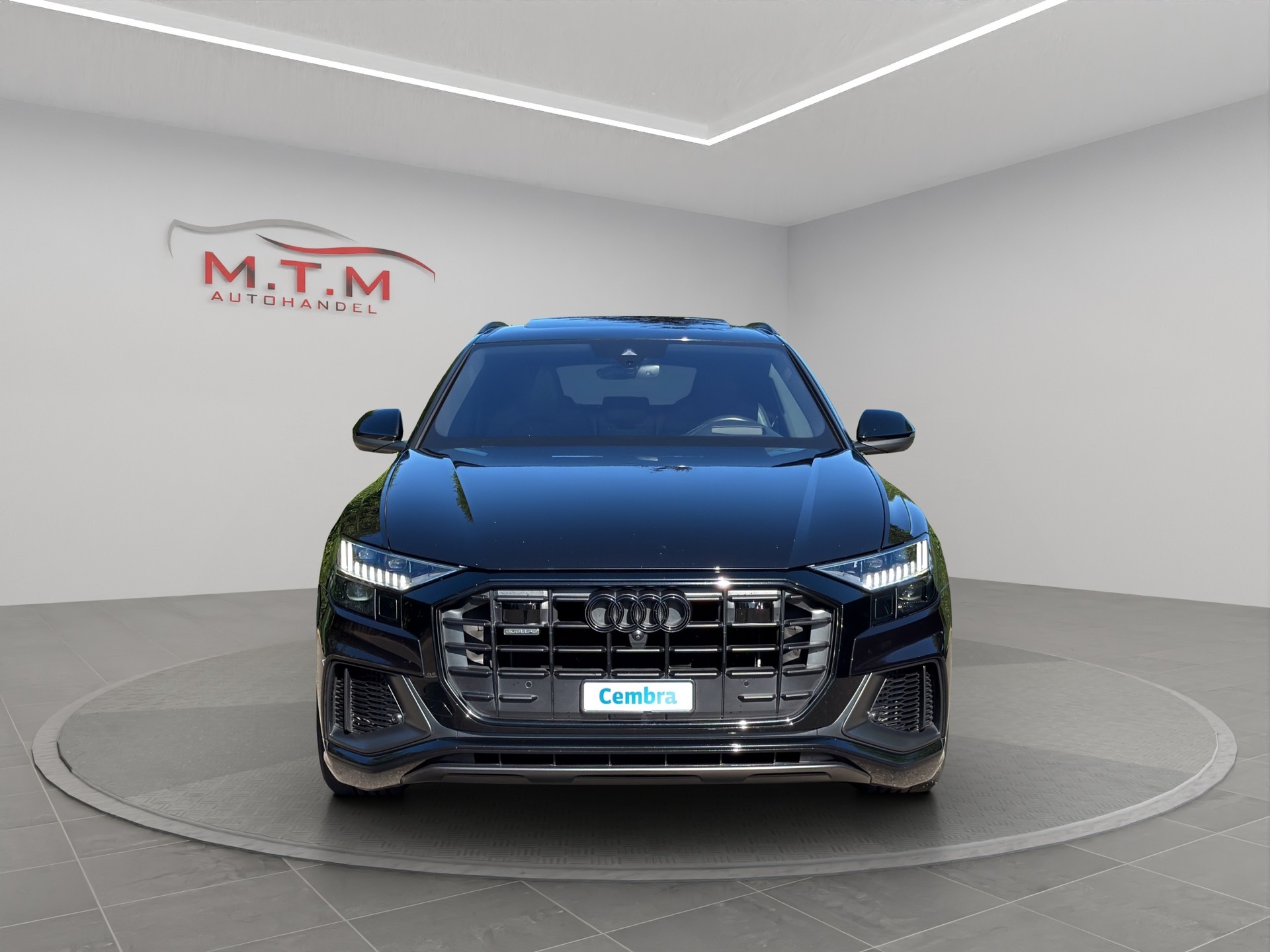 AUDI Q8 55 TFSI quattro tiptronic-showroom-element-2