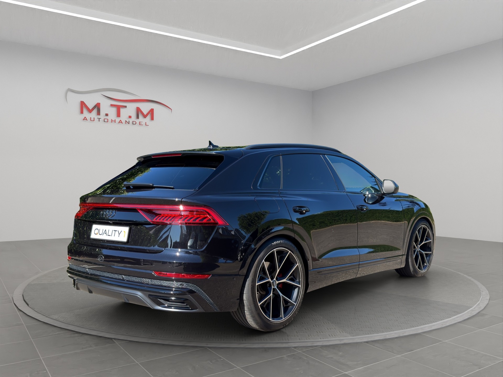 AUDI Q8 55 TFSI quattro tiptronic-image-11