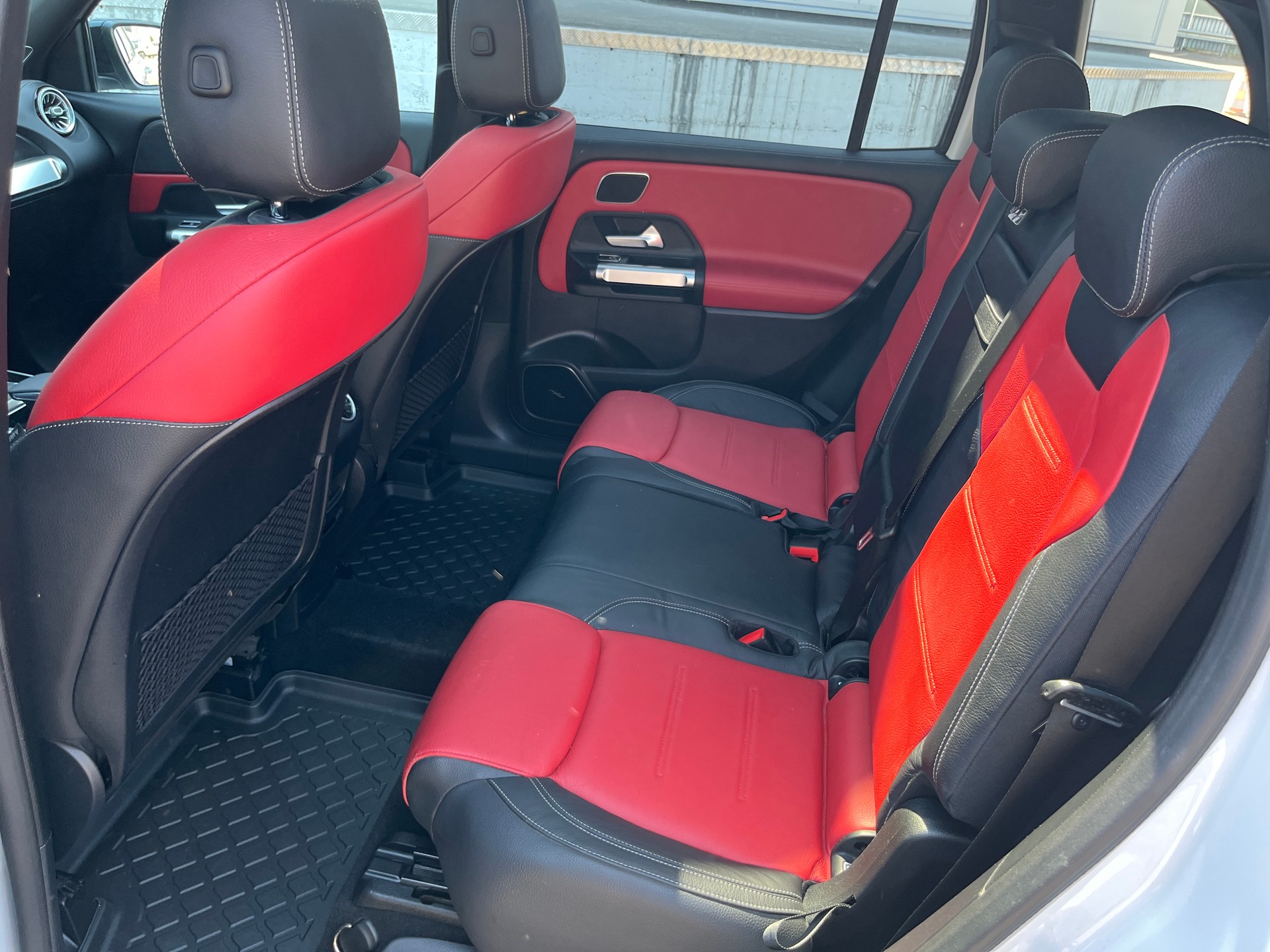 MERCEDES-BENZ GLB 250 AMG Line 4 MATIC-image-13