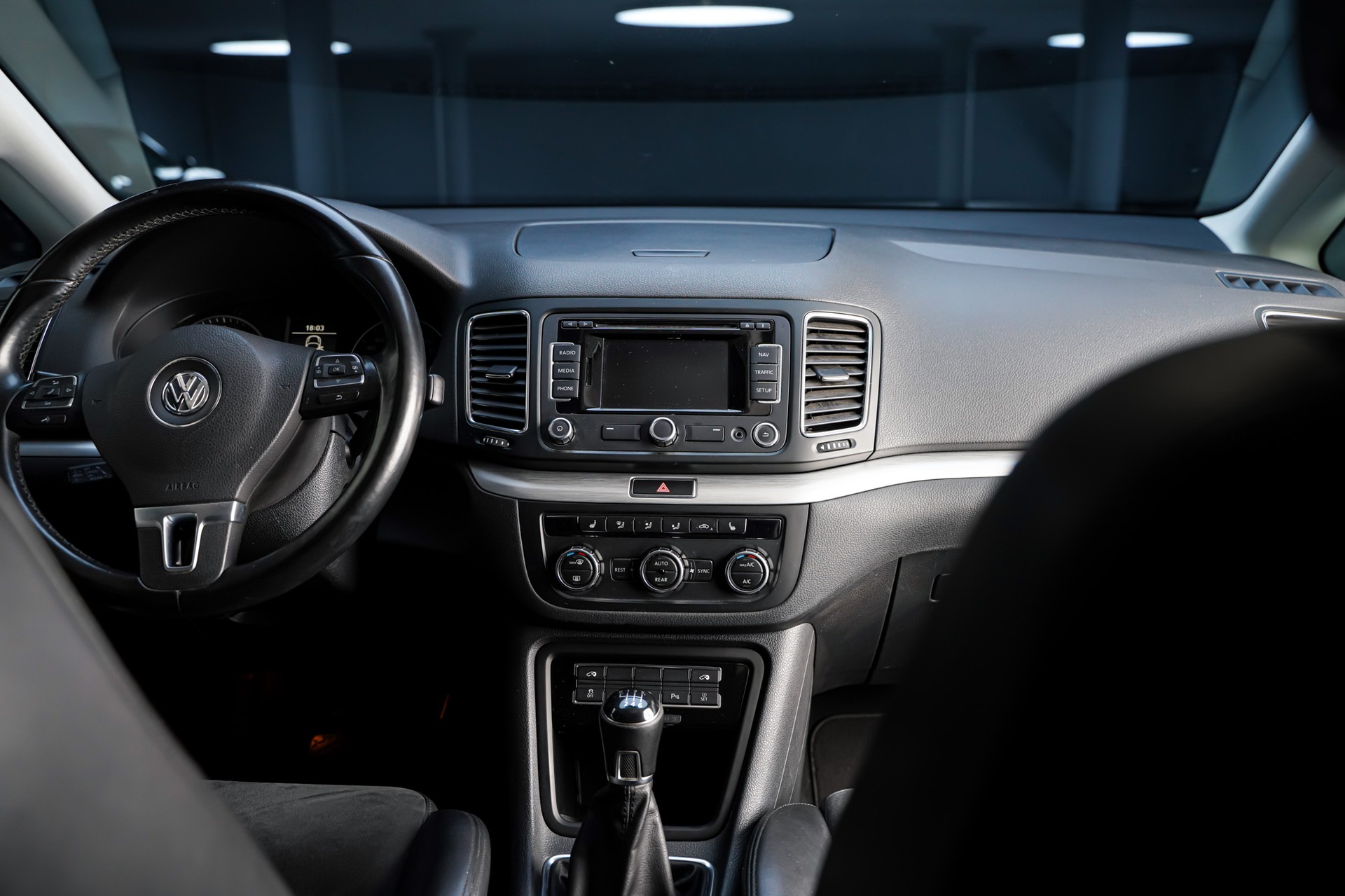 VW Sharan 2.0 TDI 7-Plätzer BlueMotion Technology Highline-image-18