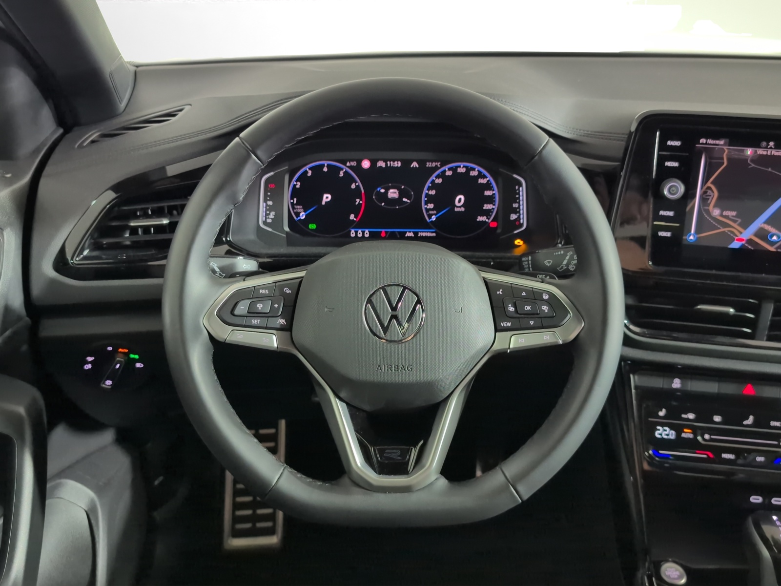 VW T-Roc 2.0 TSI R-Line DSG 4Motion-image-11