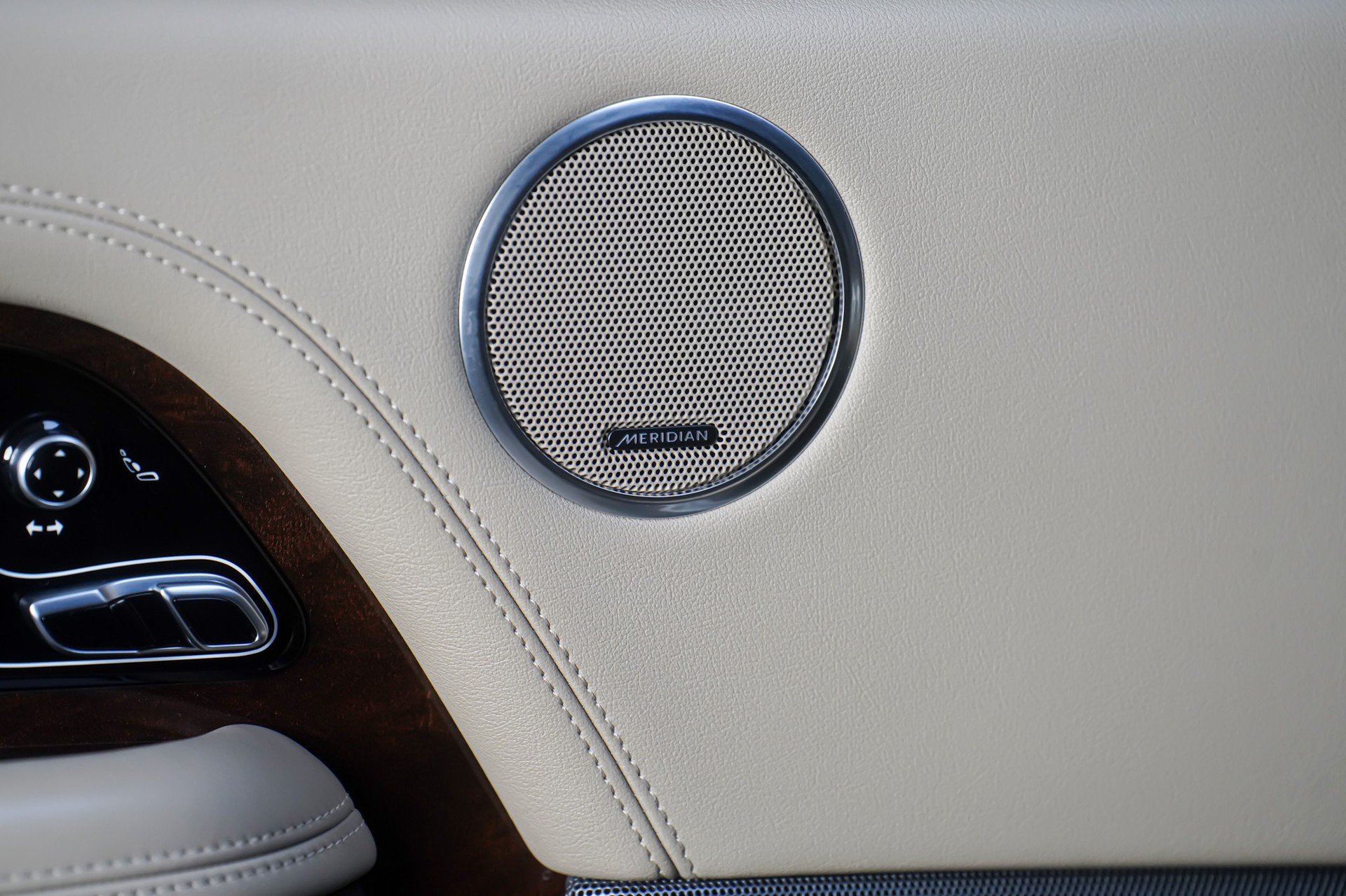 LAND ROVER Range Rover 3.0 SDV6 Vogue Automatic-image-8